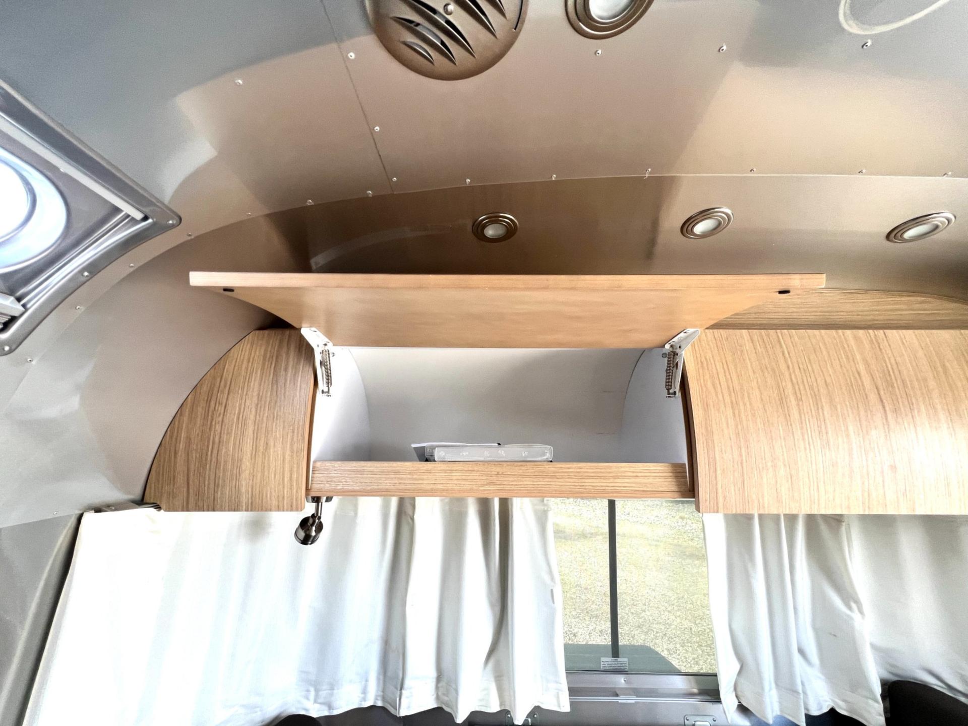 2019 Airstream 2019 Airstream Flying Cloud - thumbnail 39