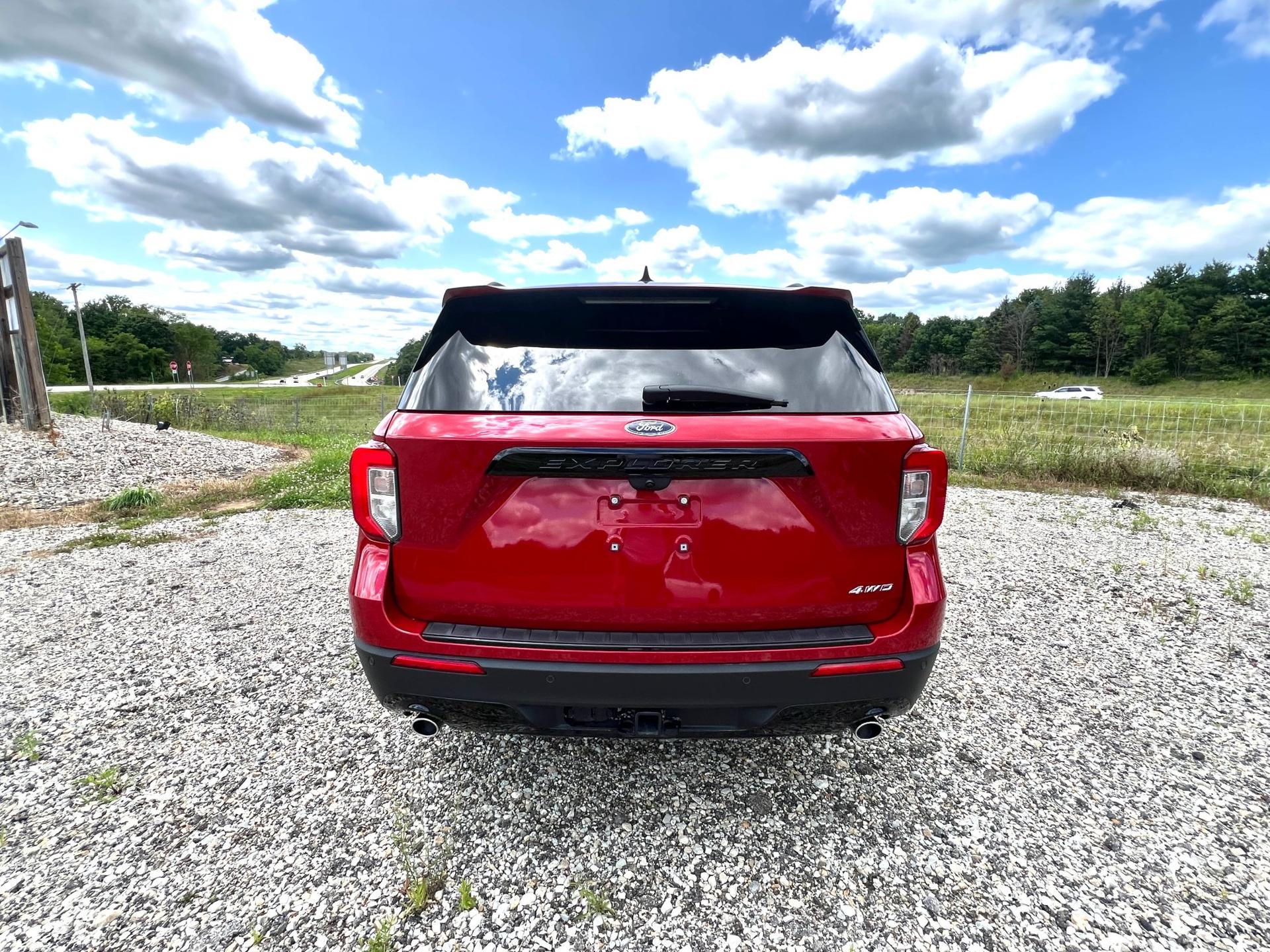2023 Ford 2023 Ford Explorer - thumbnail 4