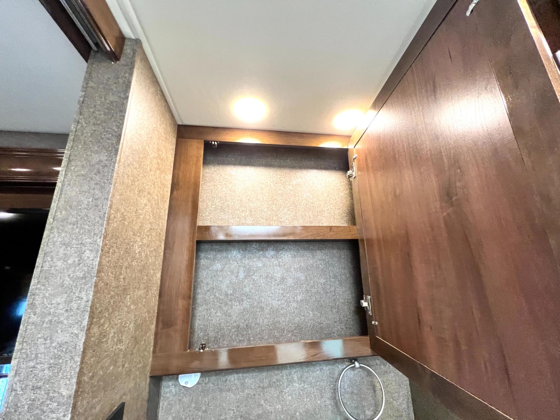 2019 Thor Motor Coach 2019 Thor Motor Coach Challenger - thumbnail 43