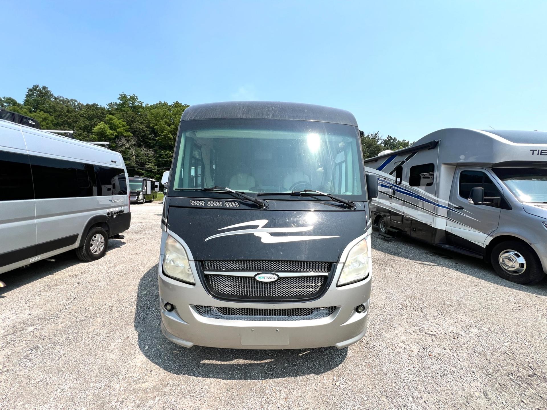 2010 Winnebago 2010 Winnebago Reyo - thumbnail 3