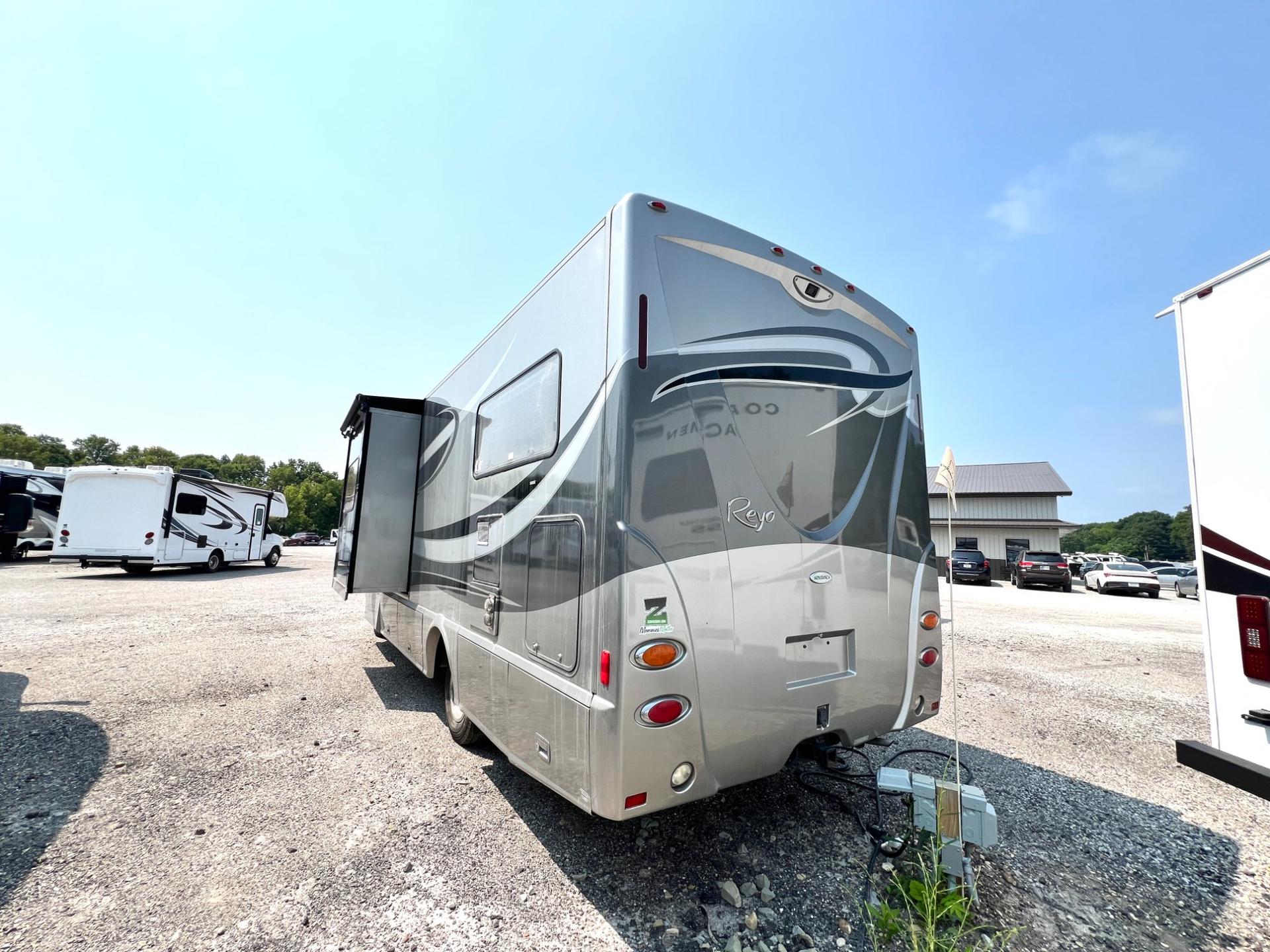 2010 Winnebago 2010 Winnebago Reyo - thumbnail 5