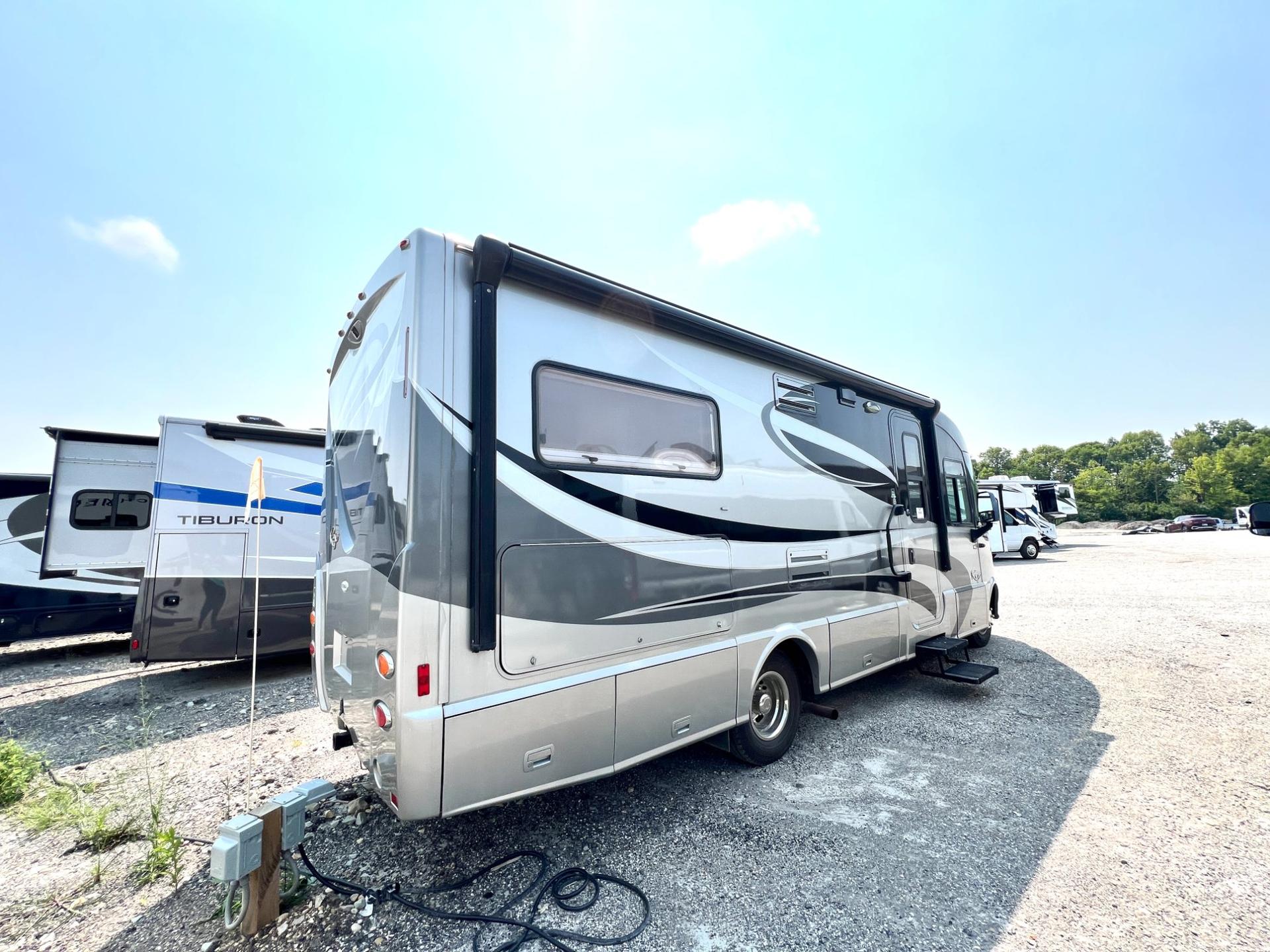 2010 Winnebago 2010 Winnebago Reyo - thumbnail 7