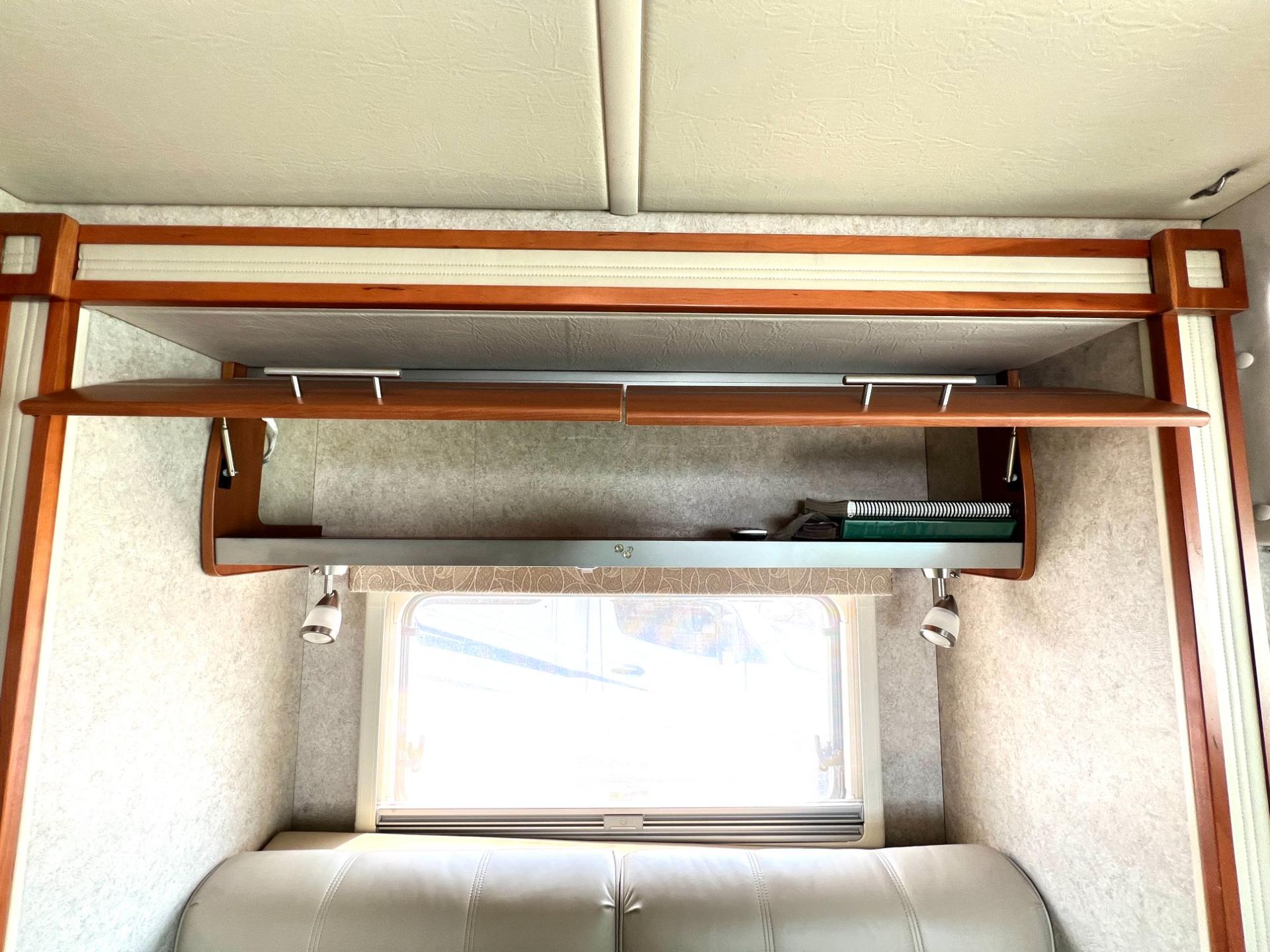 2010 Winnebago 2010 Winnebago Reyo - thumbnail 19
