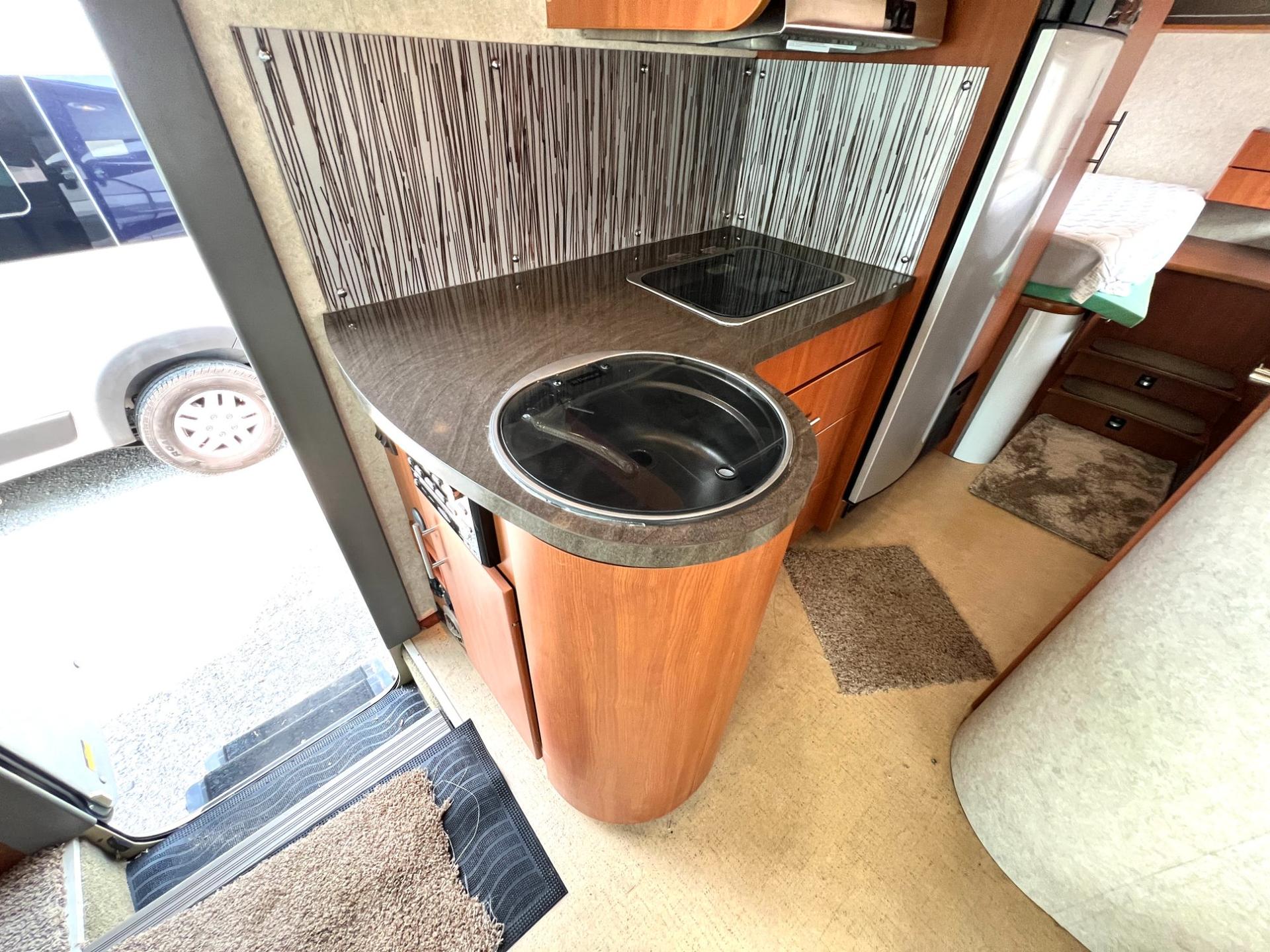 2010 Winnebago 2010 Winnebago Reyo - thumbnail 21