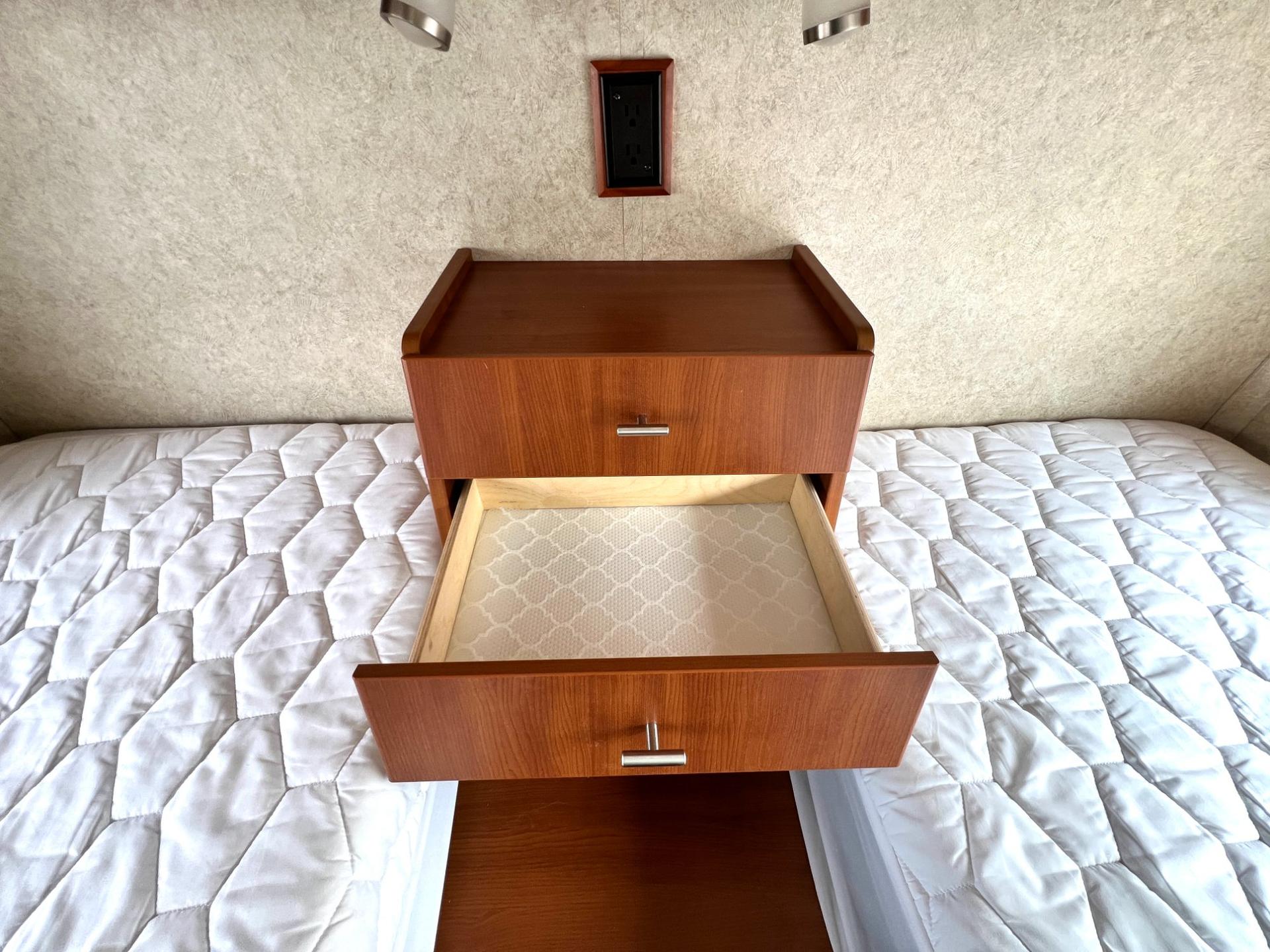 2010 Winnebago 2010 Winnebago Reyo - thumbnail 37