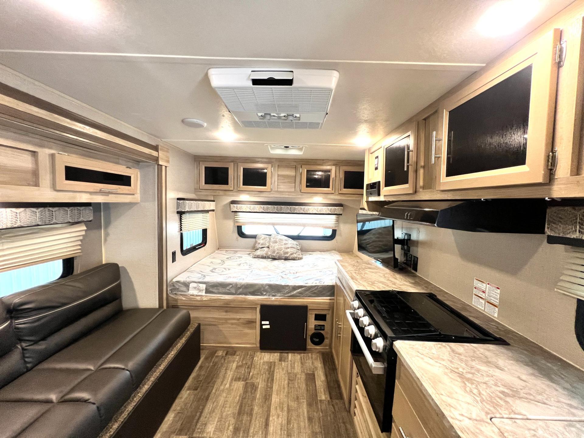 2021 Coachmen 2021 Coachmen Catalina Expedition - thumbnail 11