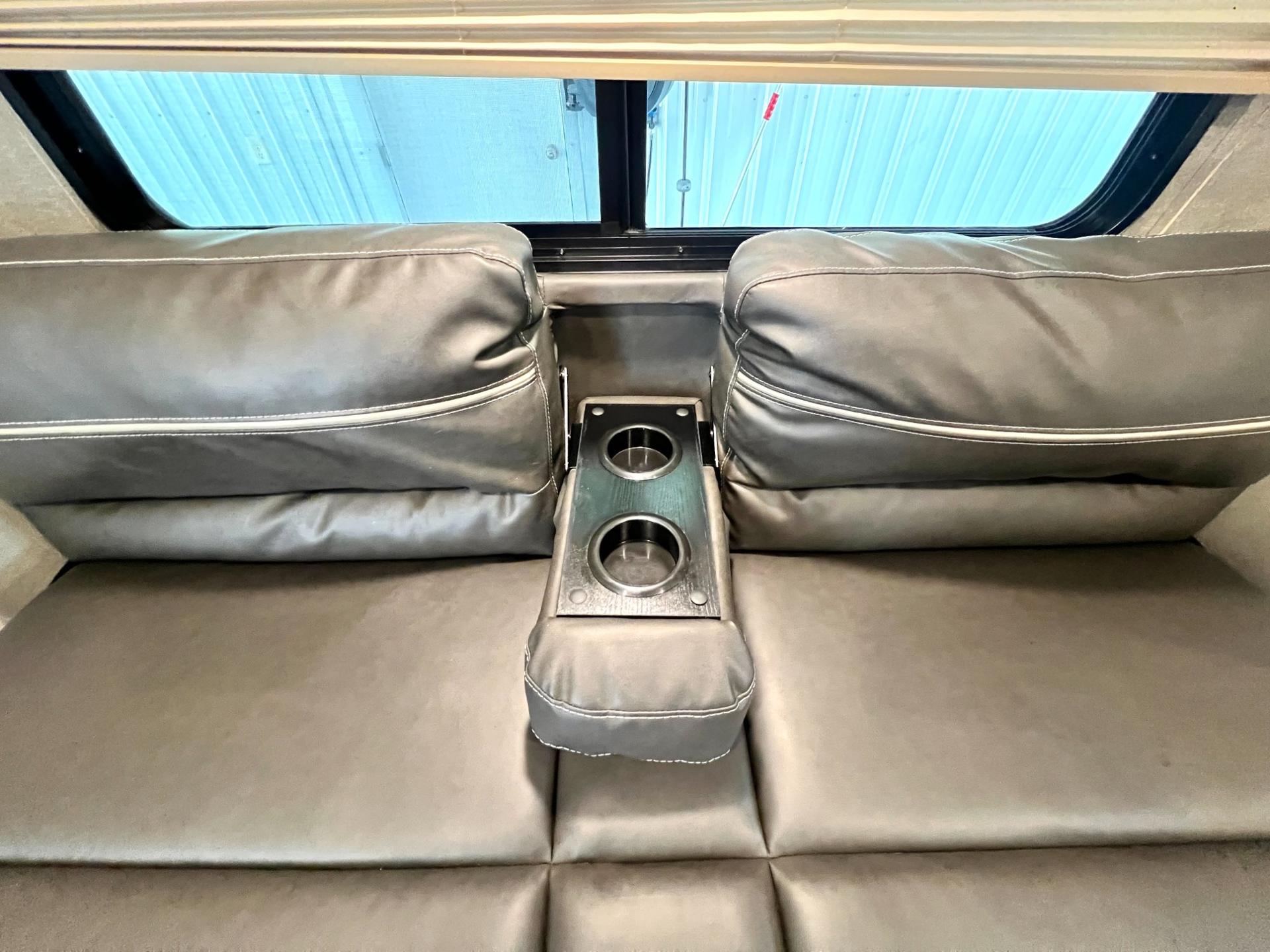 2021 Coachmen 2021 Coachmen Catalina Expedition - thumbnail 14