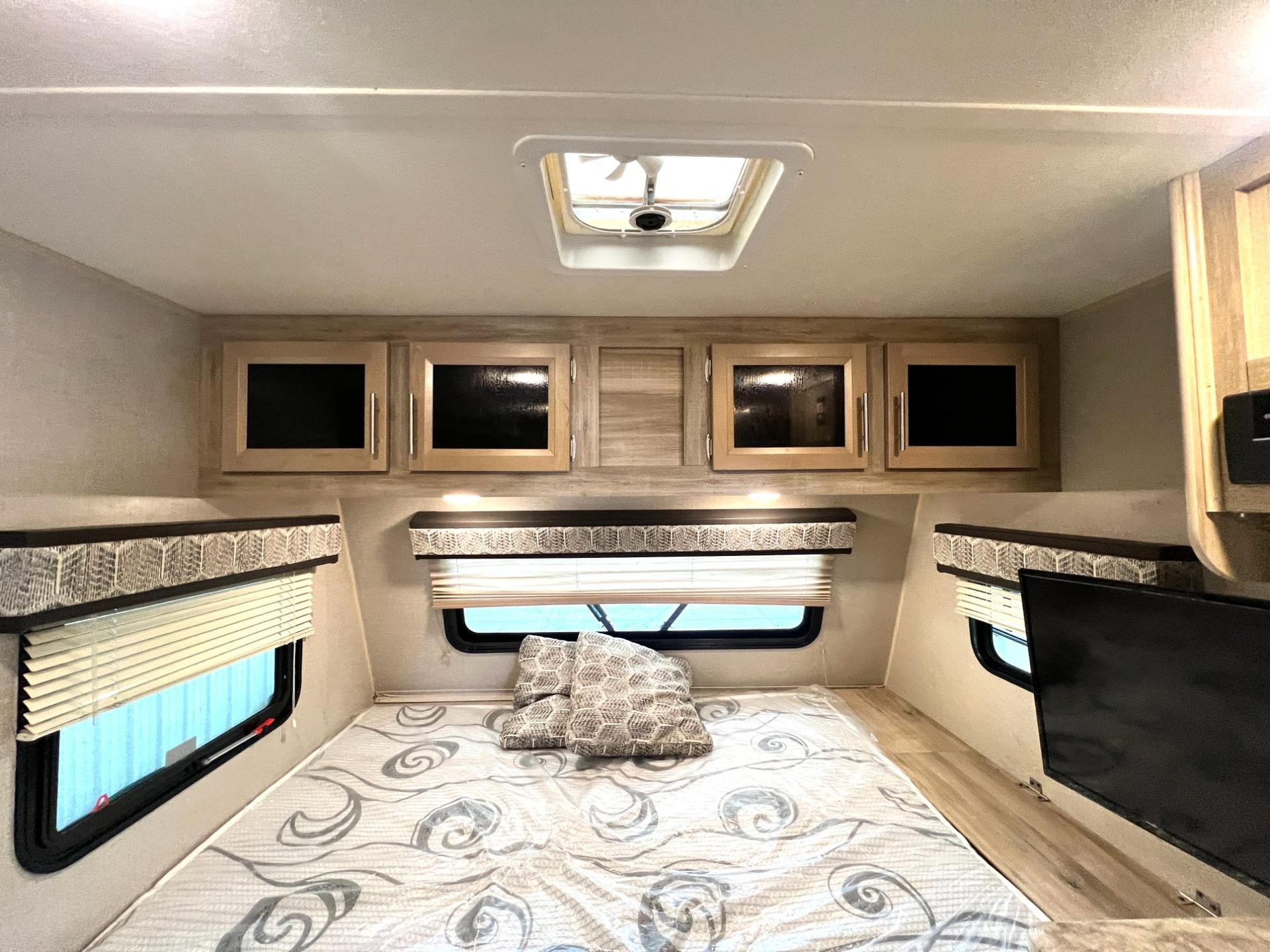 2021 Coachmen 2021 Coachmen Catalina Expedition - thumbnail 30