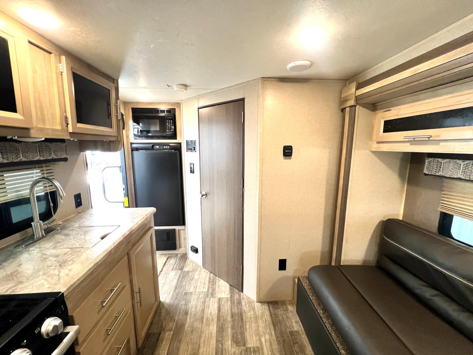 2021 Coachmen 2021 Coachmen Catalina Expedition - thumbnail 31