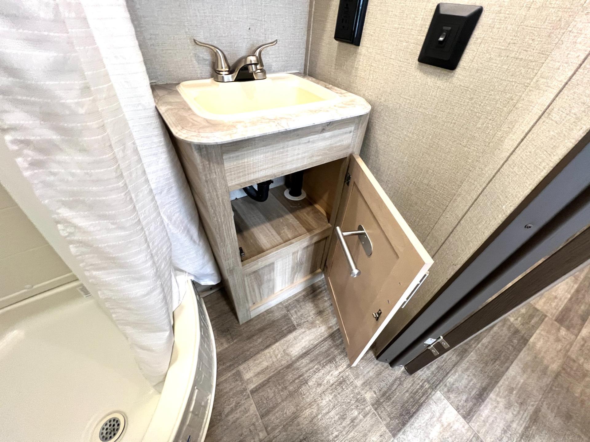 2021 Coachmen 2021 Coachmen Catalina Expedition - thumbnail 36