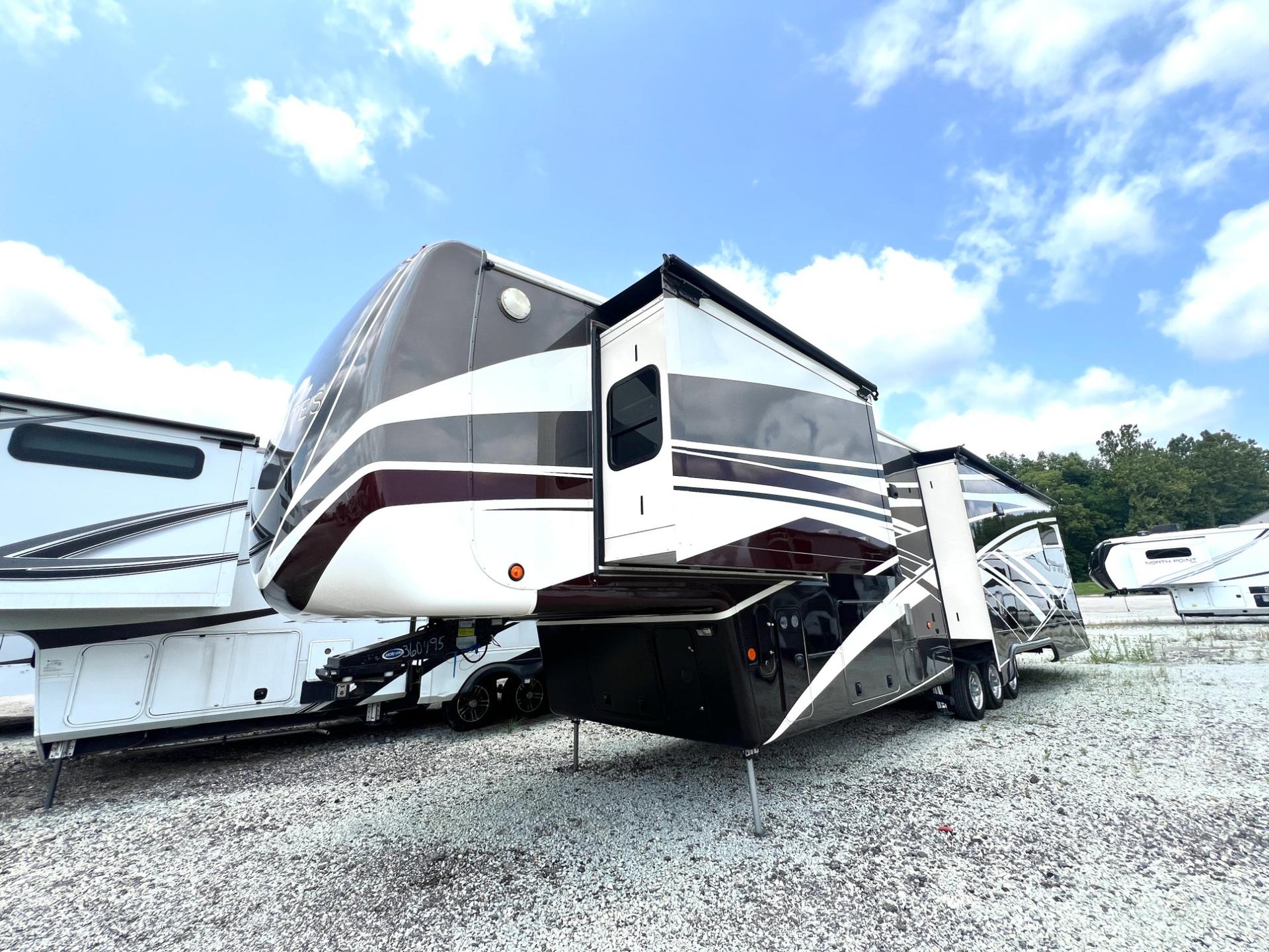 2018 DRV Mobile Suites 2018 DRV Mobile Suites Memphis - thumbnail 3