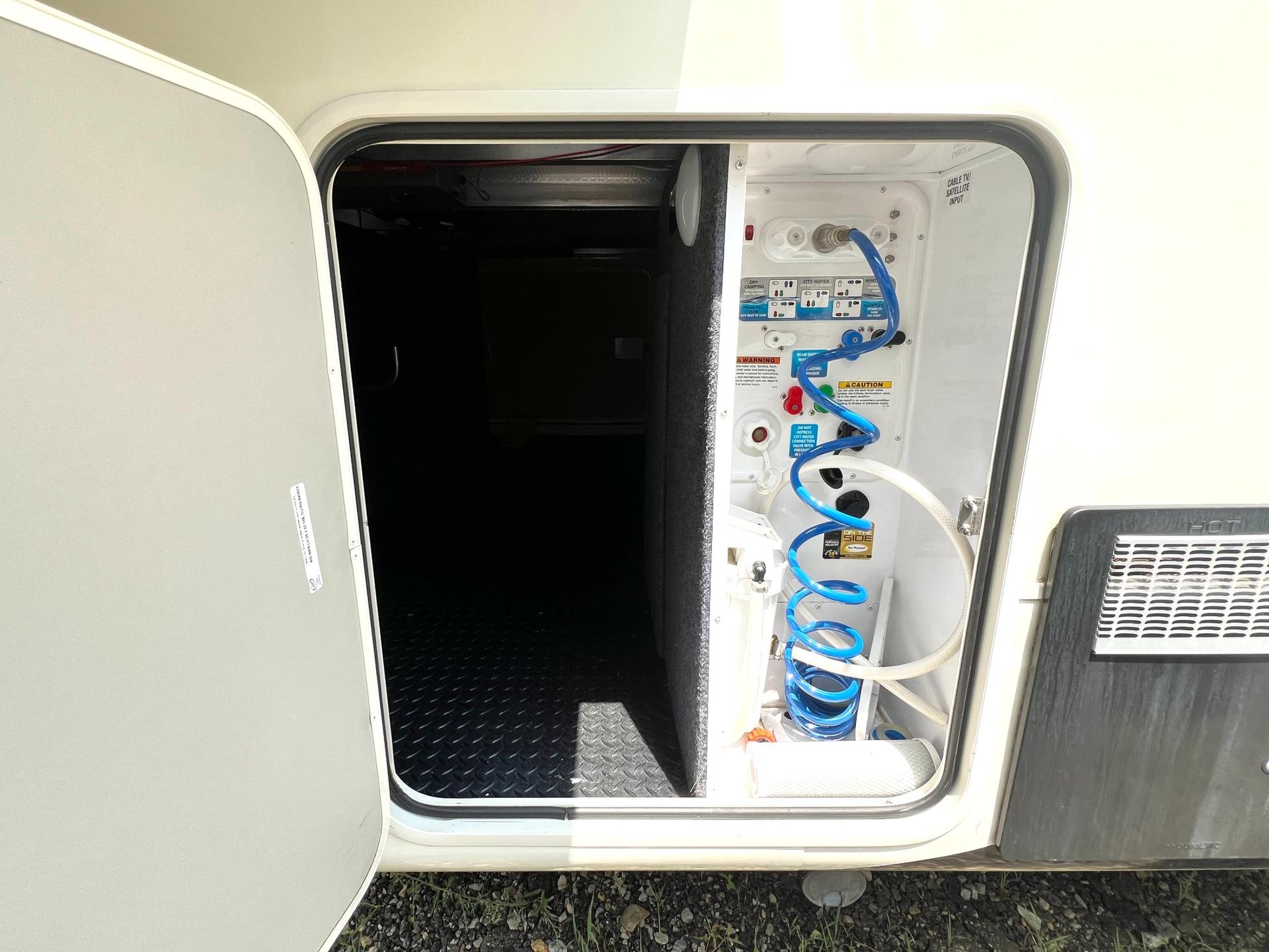 2019 Jayco 2019 Jayco North Point - thumbnail 11