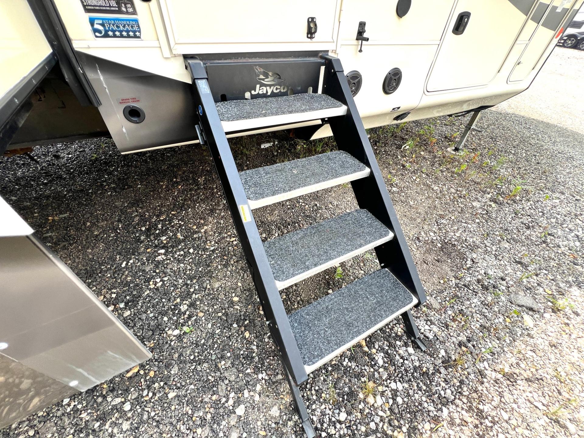 2019 Jayco 2019 Jayco North Point - thumbnail 13