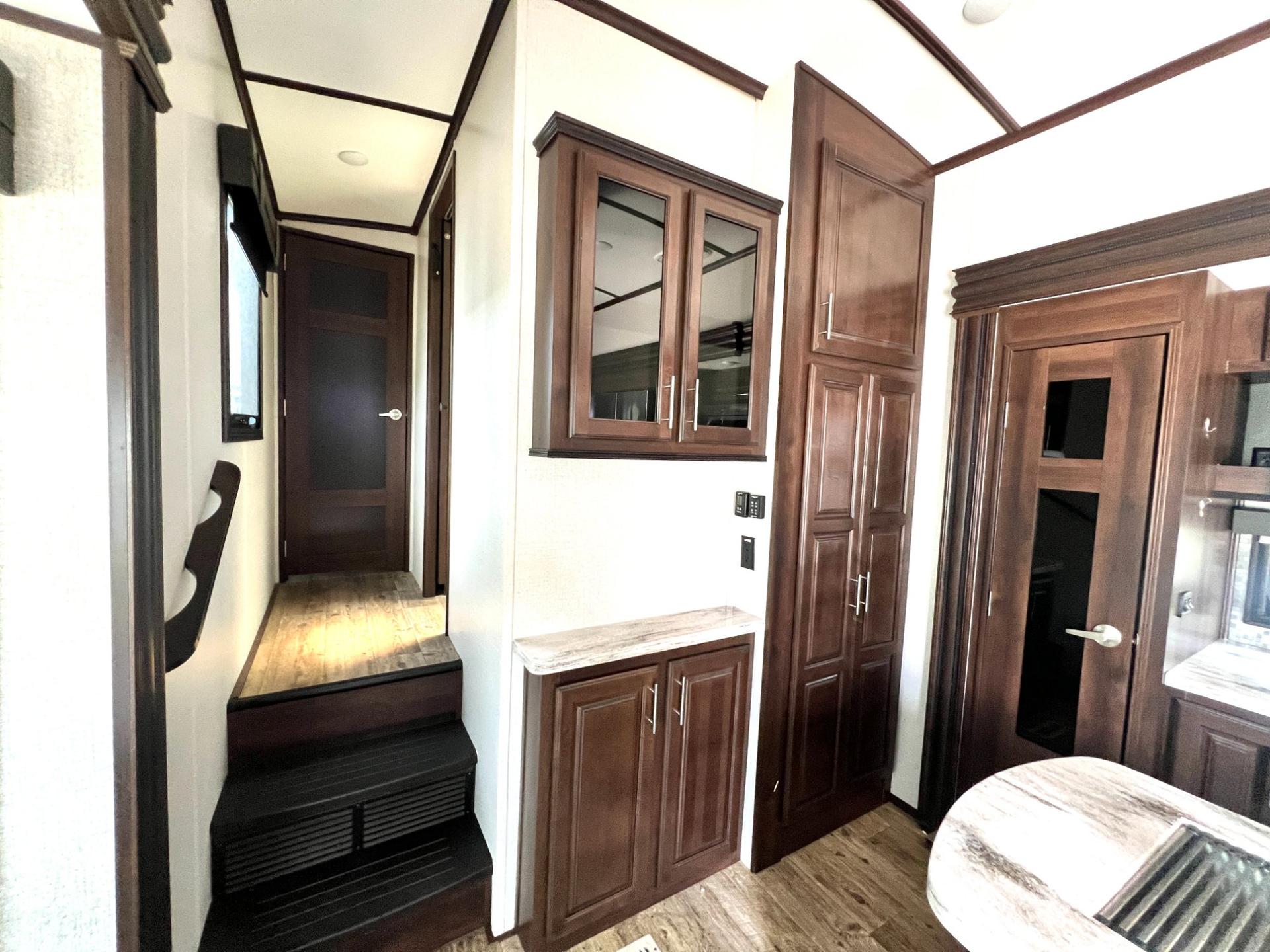 2019 Jayco 2019 Jayco North Point - thumbnail 18