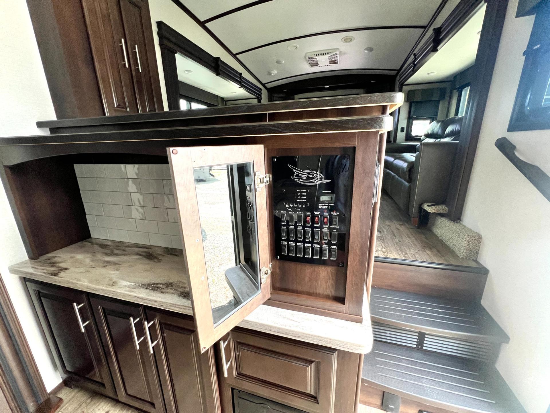 2019 Jayco 2019 Jayco North Point - thumbnail 31