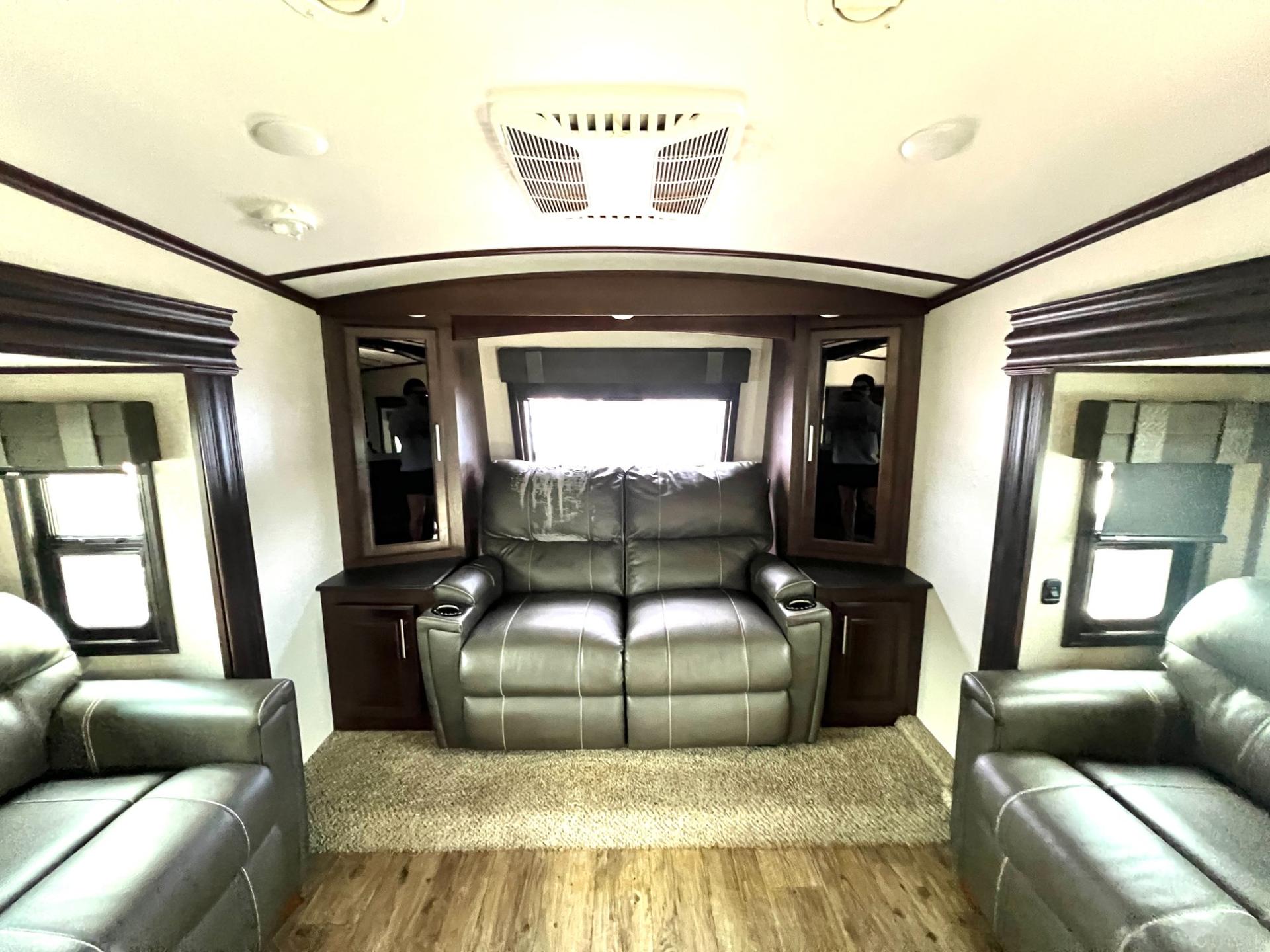 2019 Jayco 2019 Jayco North Point - thumbnail 33
