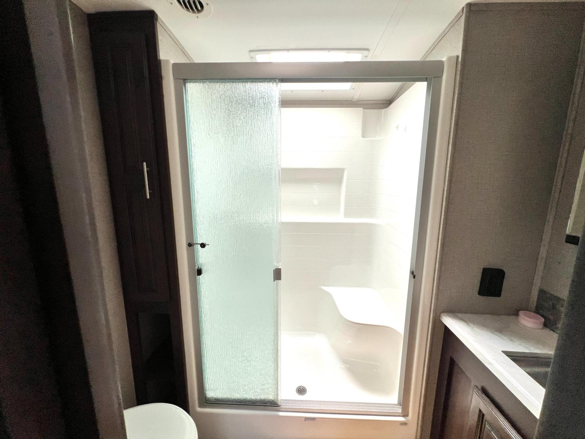 2019 Jayco 2019 Jayco North Point - thumbnail 43