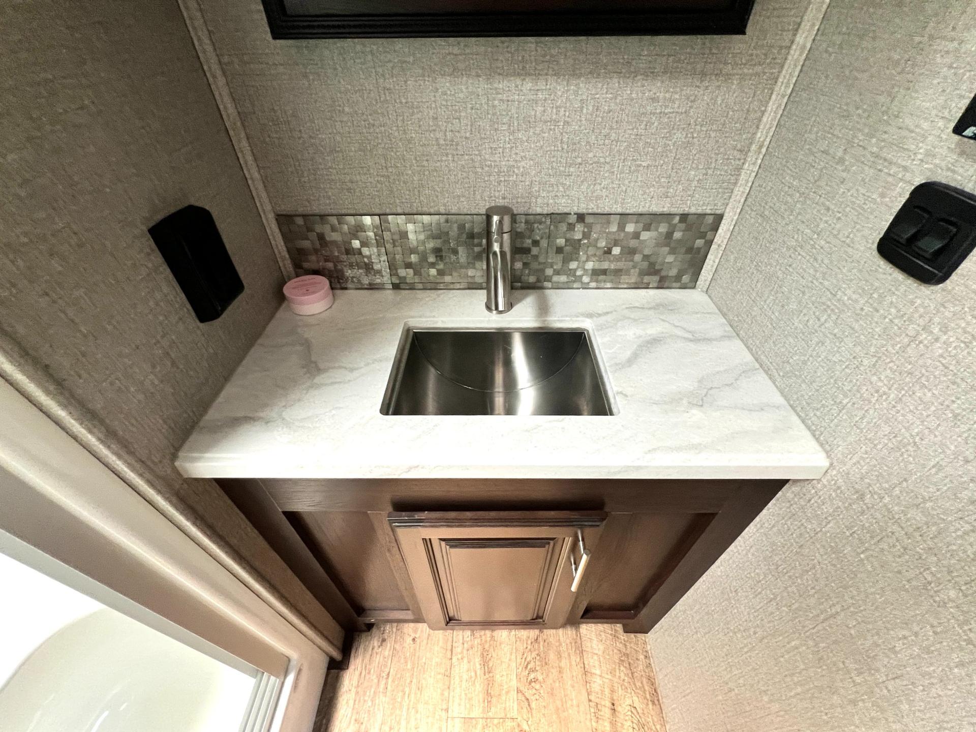 2019 Jayco 2019 Jayco North Point - thumbnail 44