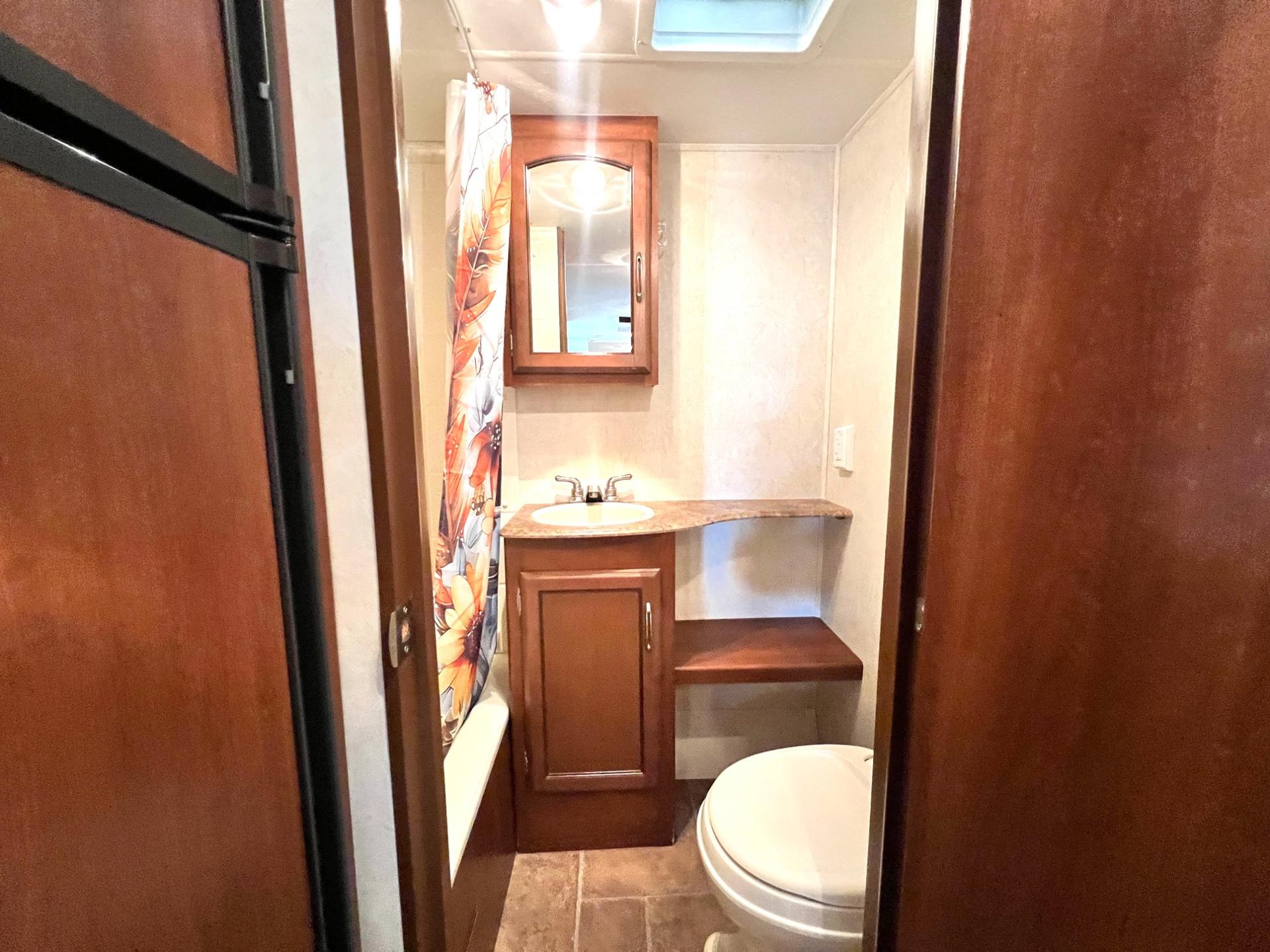 2012 Coachmen 2012 Coachmen Freedom Express - thumbnail 23