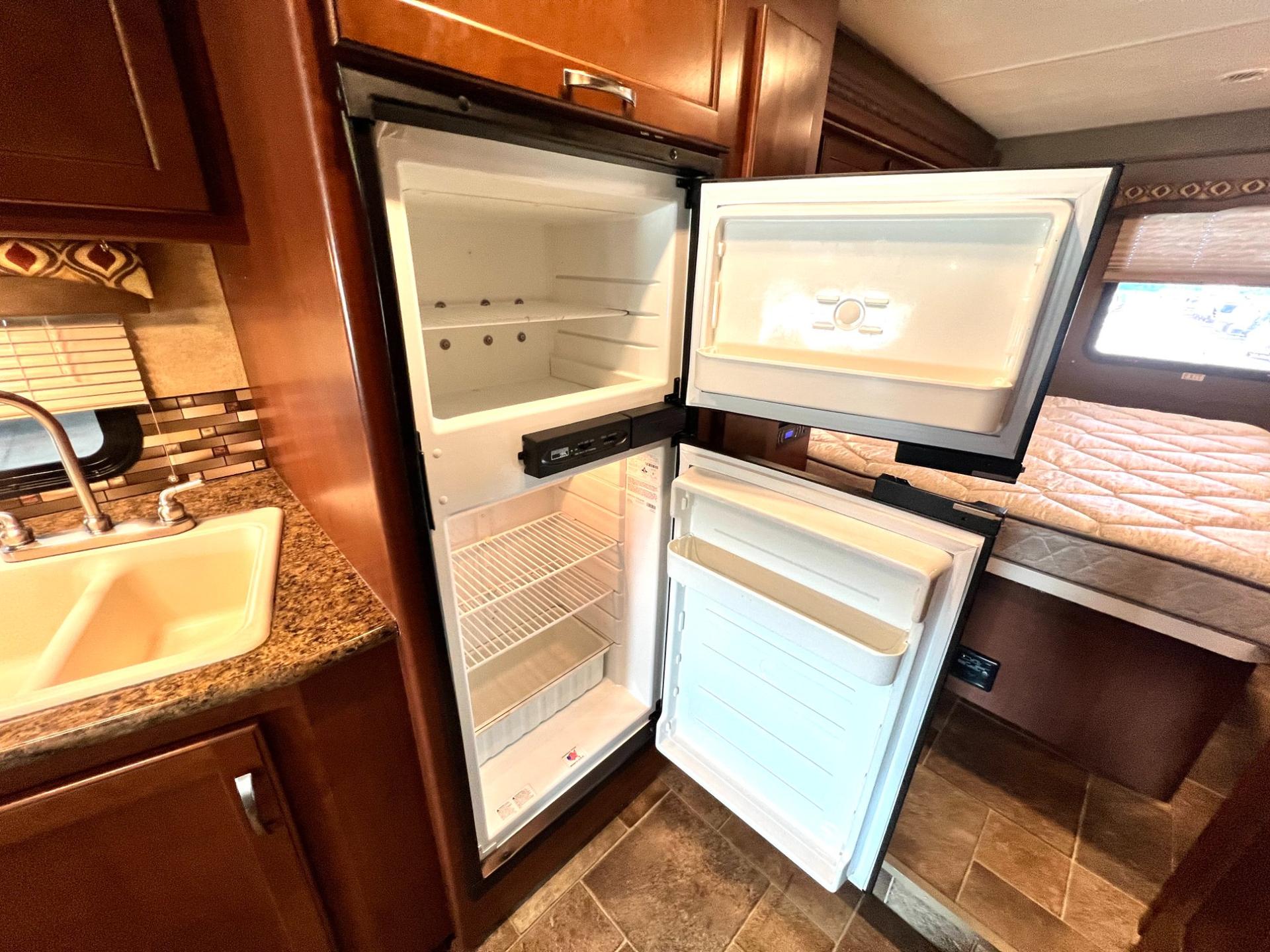 2015 Thor Motor Coach 2015 Thor Motor Coach Chateau - thumbnail 31