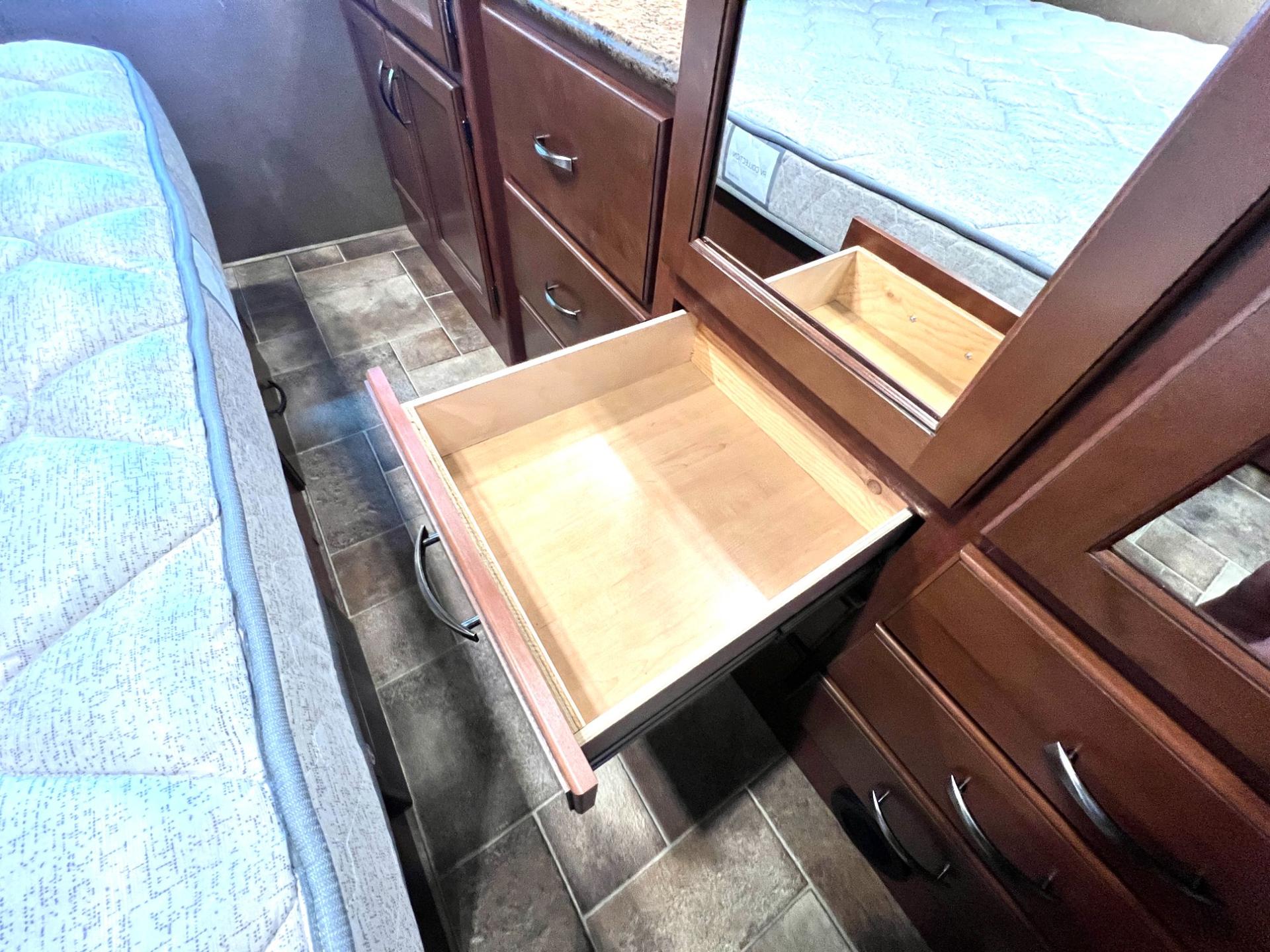 2015 Thor Motor Coach 2015 Thor Motor Coach Chateau - thumbnail 44