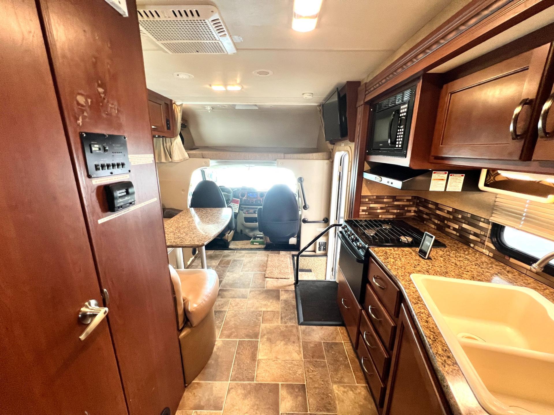 2015 Thor Motor Coach 2015 Thor Motor Coach Chateau - thumbnail 48