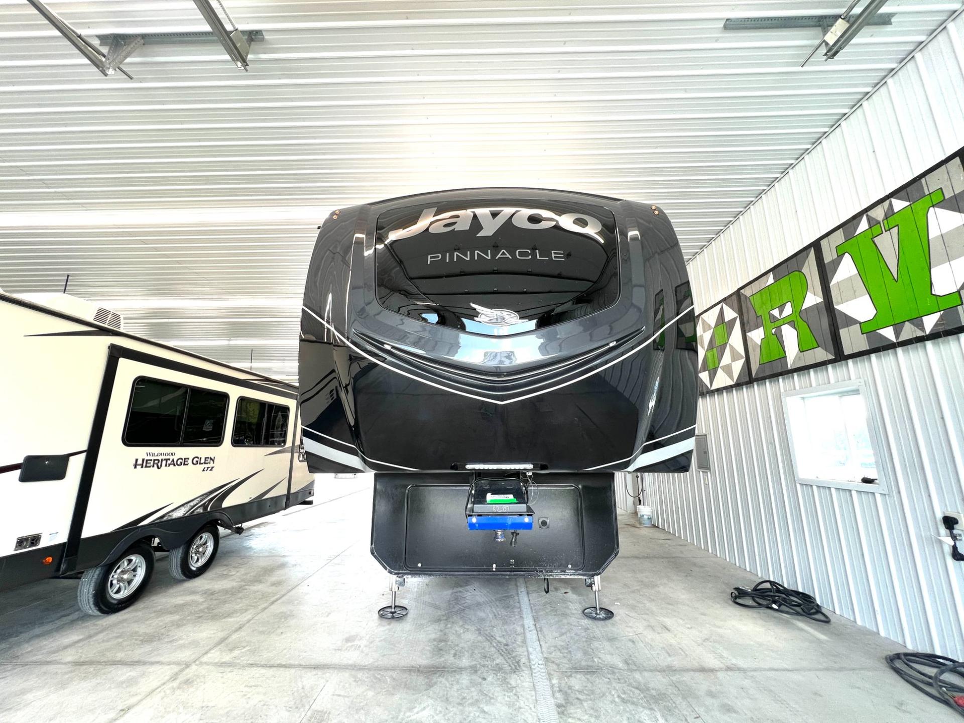 2026 Jayco 2026 Jayco Pinnacle - thumbnail 3