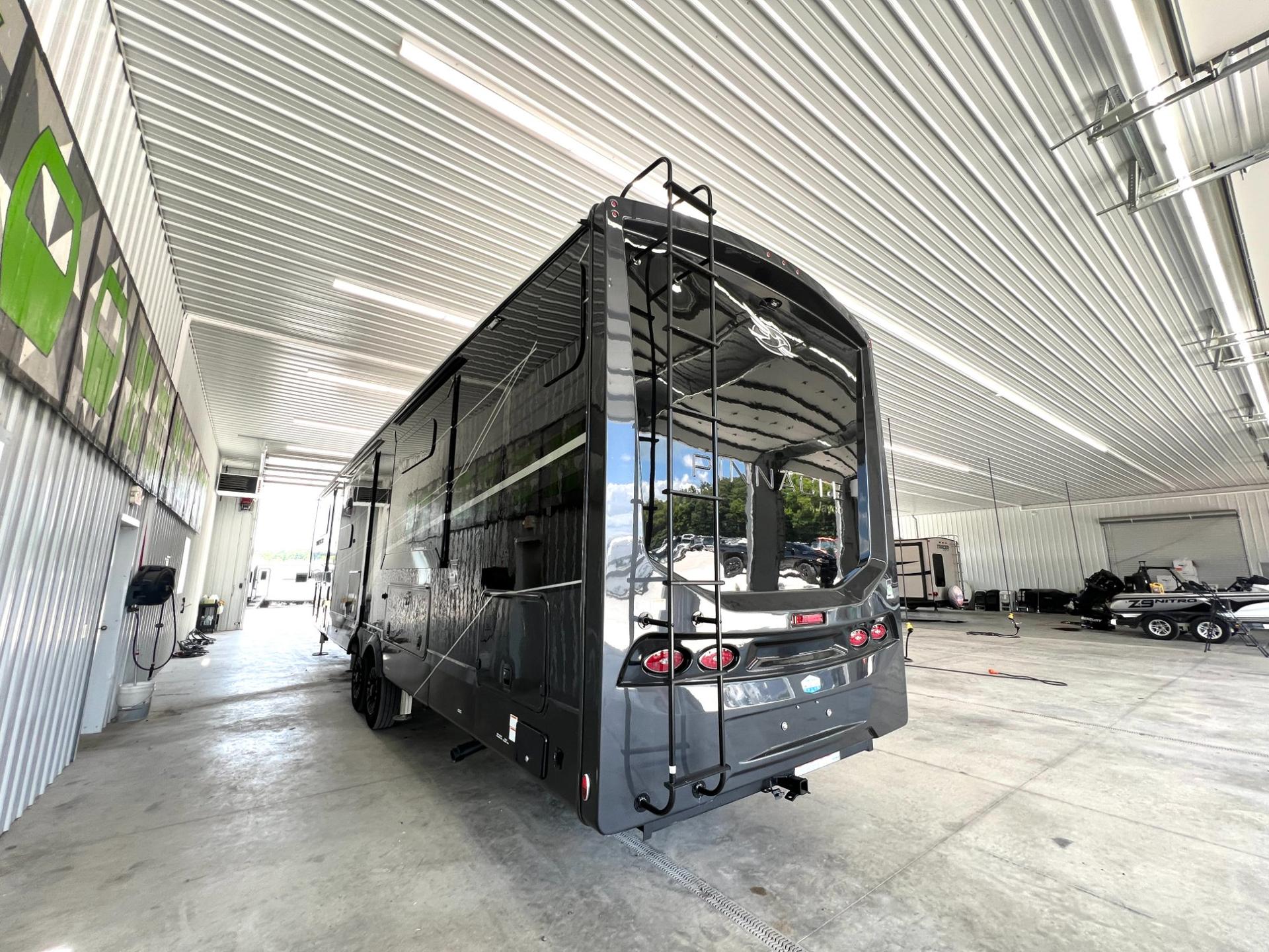 2026 Jayco 2026 Jayco Pinnacle - thumbnail 5