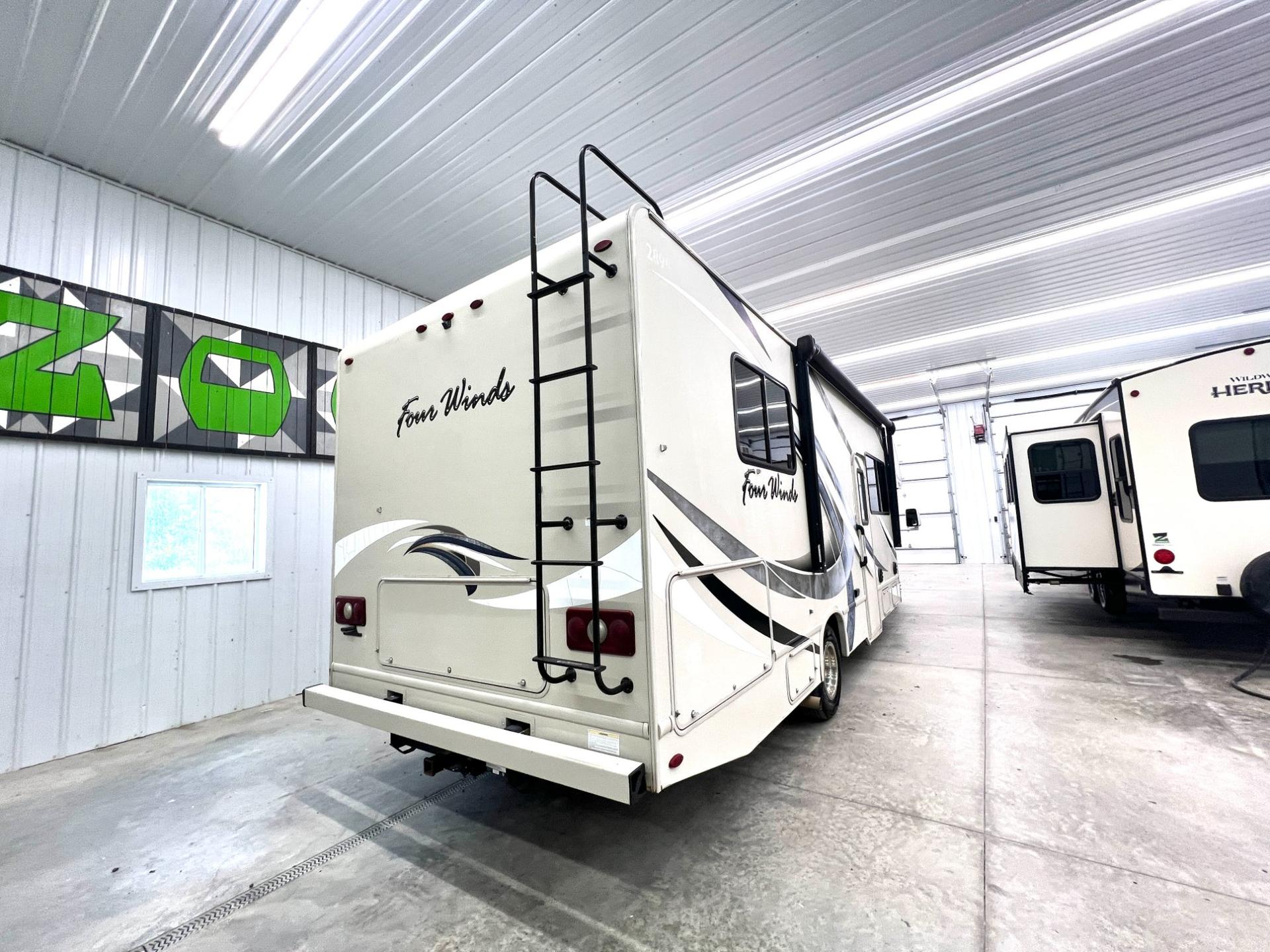 2018 Thor Motor Coach 2018 Thor Motor Coach Four Winds - thumbnail 7
