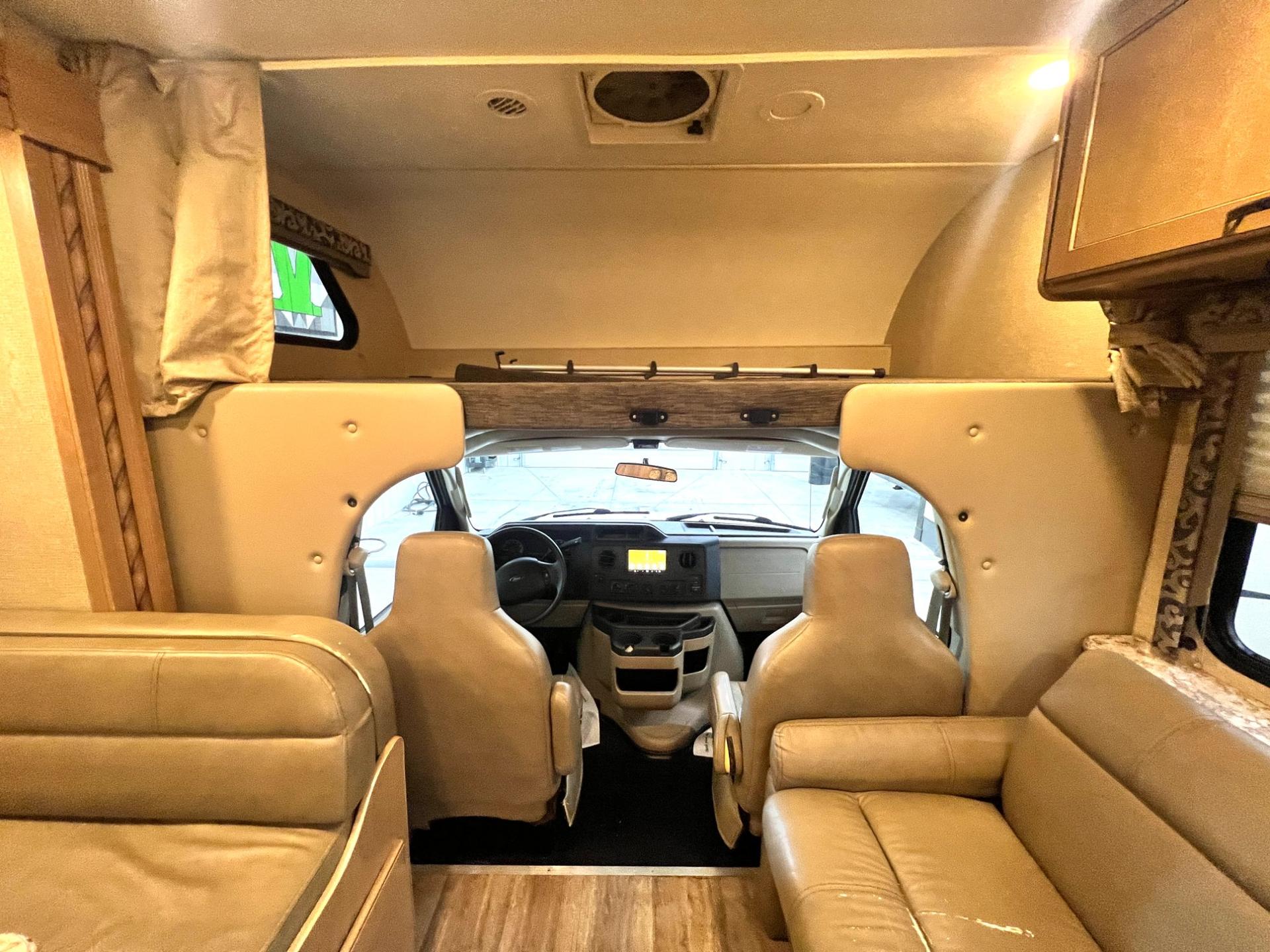 2018 Thor Motor Coach 2018 Thor Motor Coach Four Winds - thumbnail 11