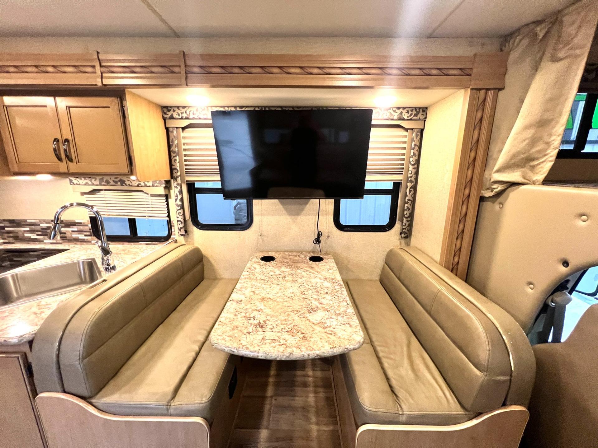 2018 Thor Motor Coach 2018 Thor Motor Coach Four Winds - thumbnail 22