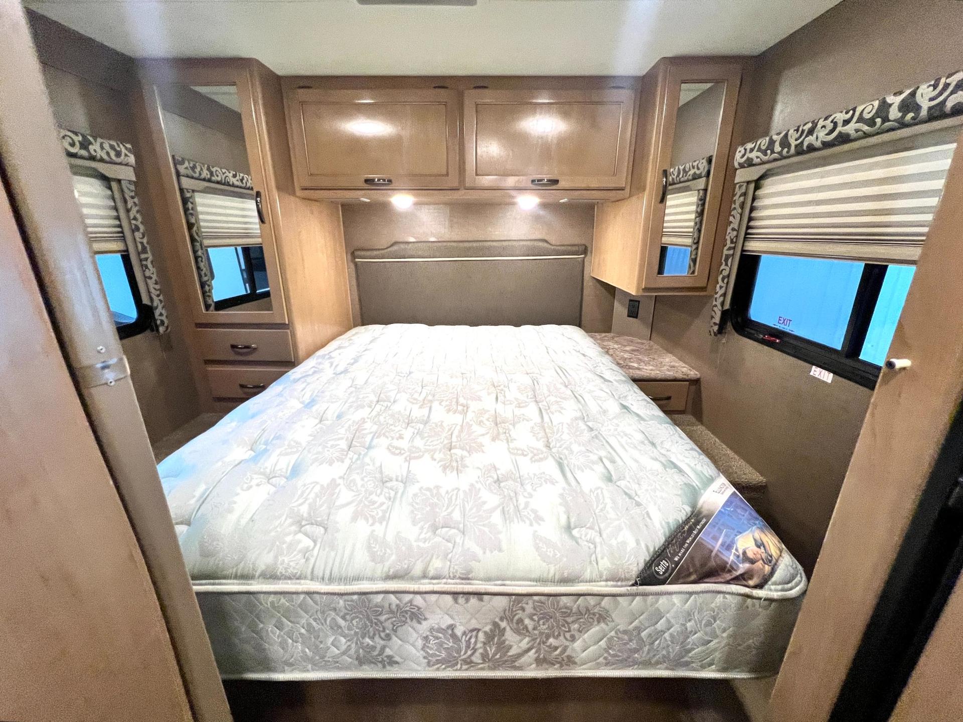 2018 Thor Motor Coach 2018 Thor Motor Coach Four Winds - thumbnail 39