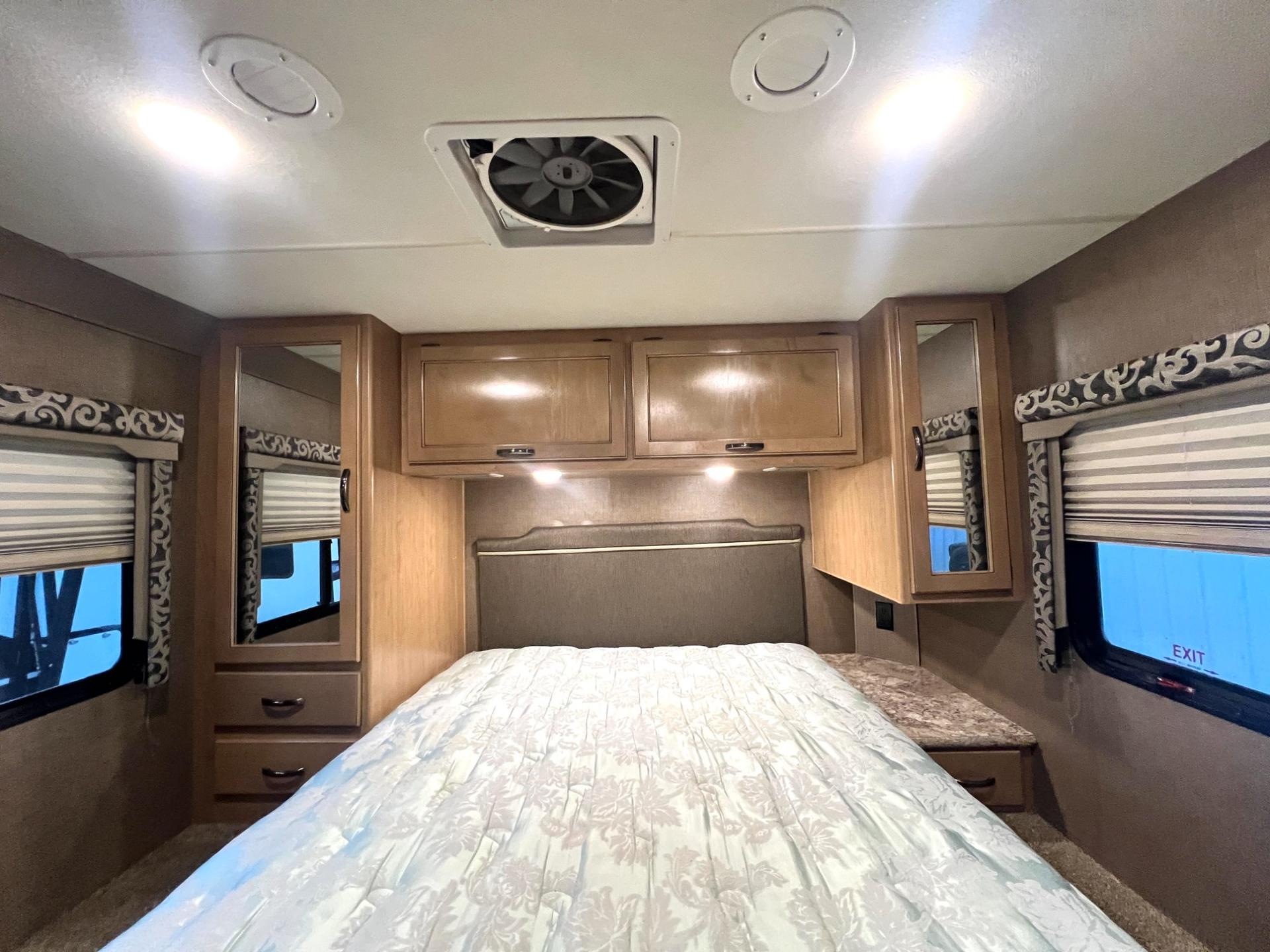 2018 Thor Motor Coach 2018 Thor Motor Coach Four Winds - thumbnail 40