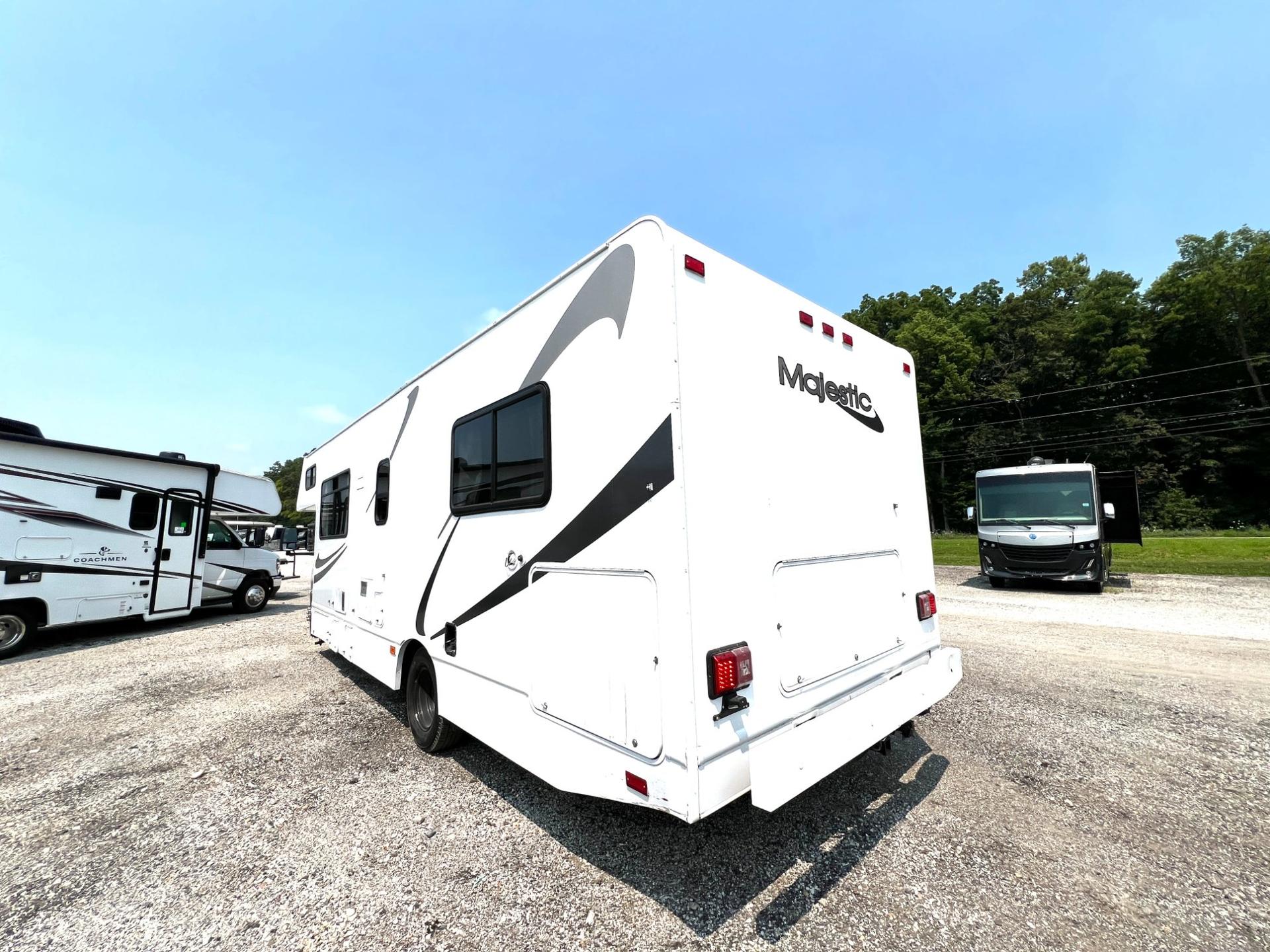 2019 Thor Motor Coach 2019 Thor Motor Coach Majestic - thumbnail 4