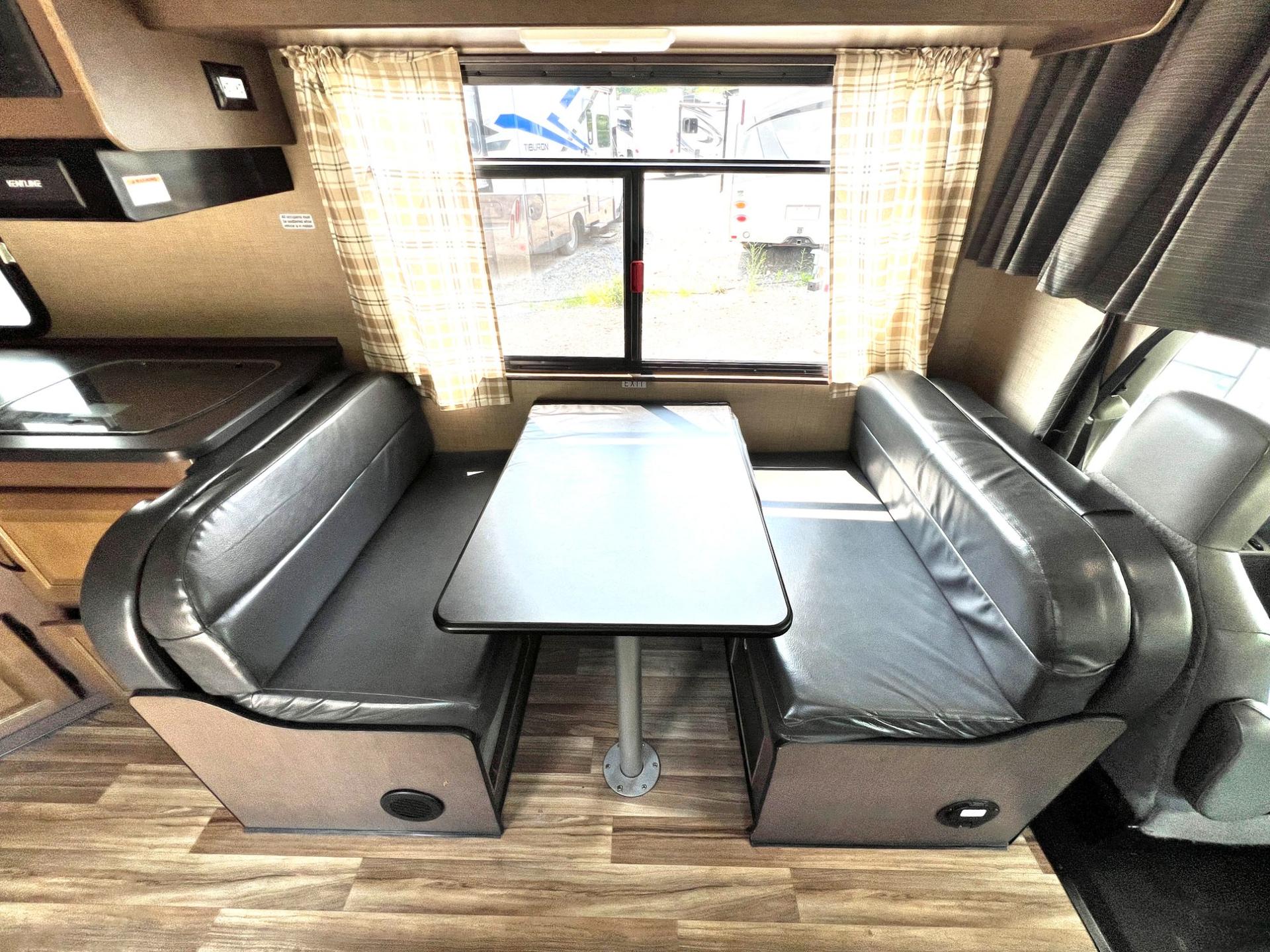 2019 Thor Motor Coach 2019 Thor Motor Coach Majestic - thumbnail 12