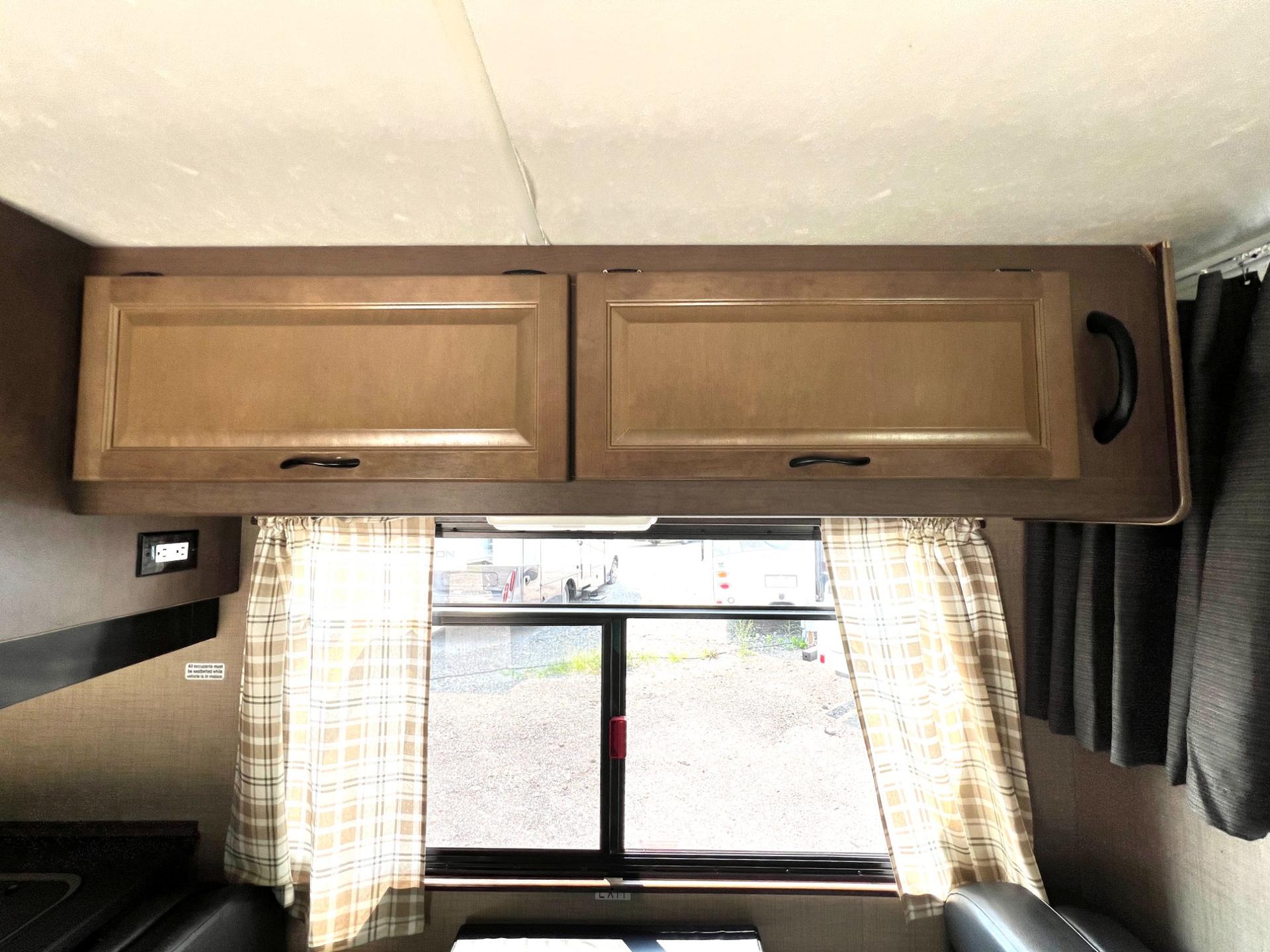 2019 Thor Motor Coach 2019 Thor Motor Coach Majestic - thumbnail 13