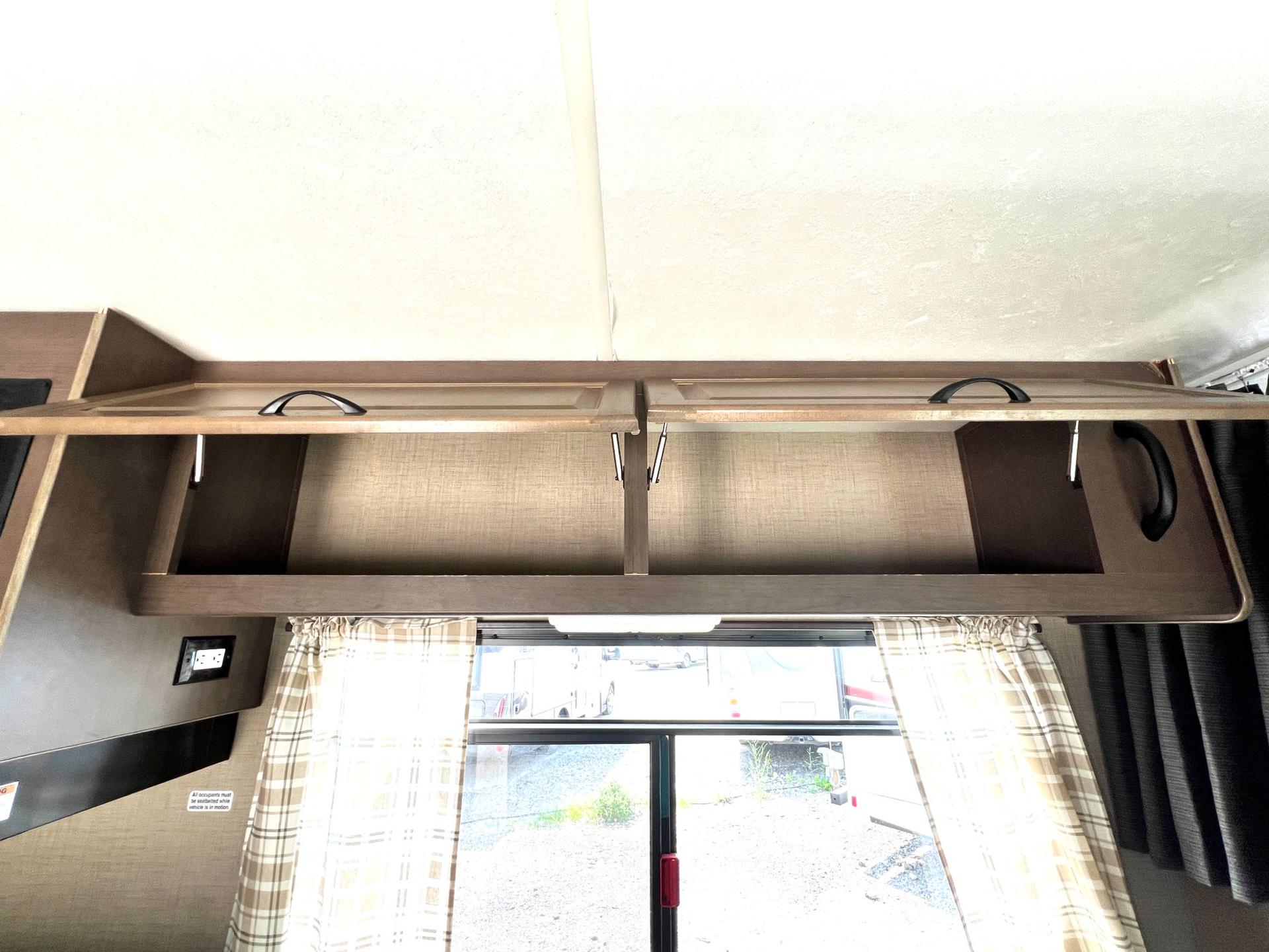 2019 Thor Motor Coach 2019 Thor Motor Coach Majestic - thumbnail 14