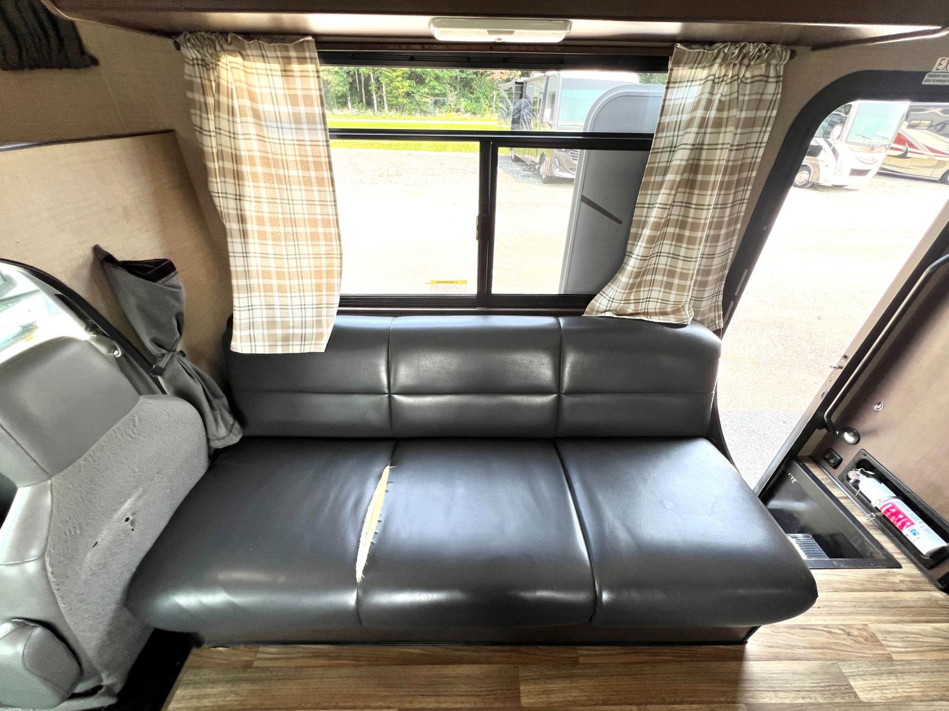 2019 Thor Motor Coach 2019 Thor Motor Coach Majestic - thumbnail 21