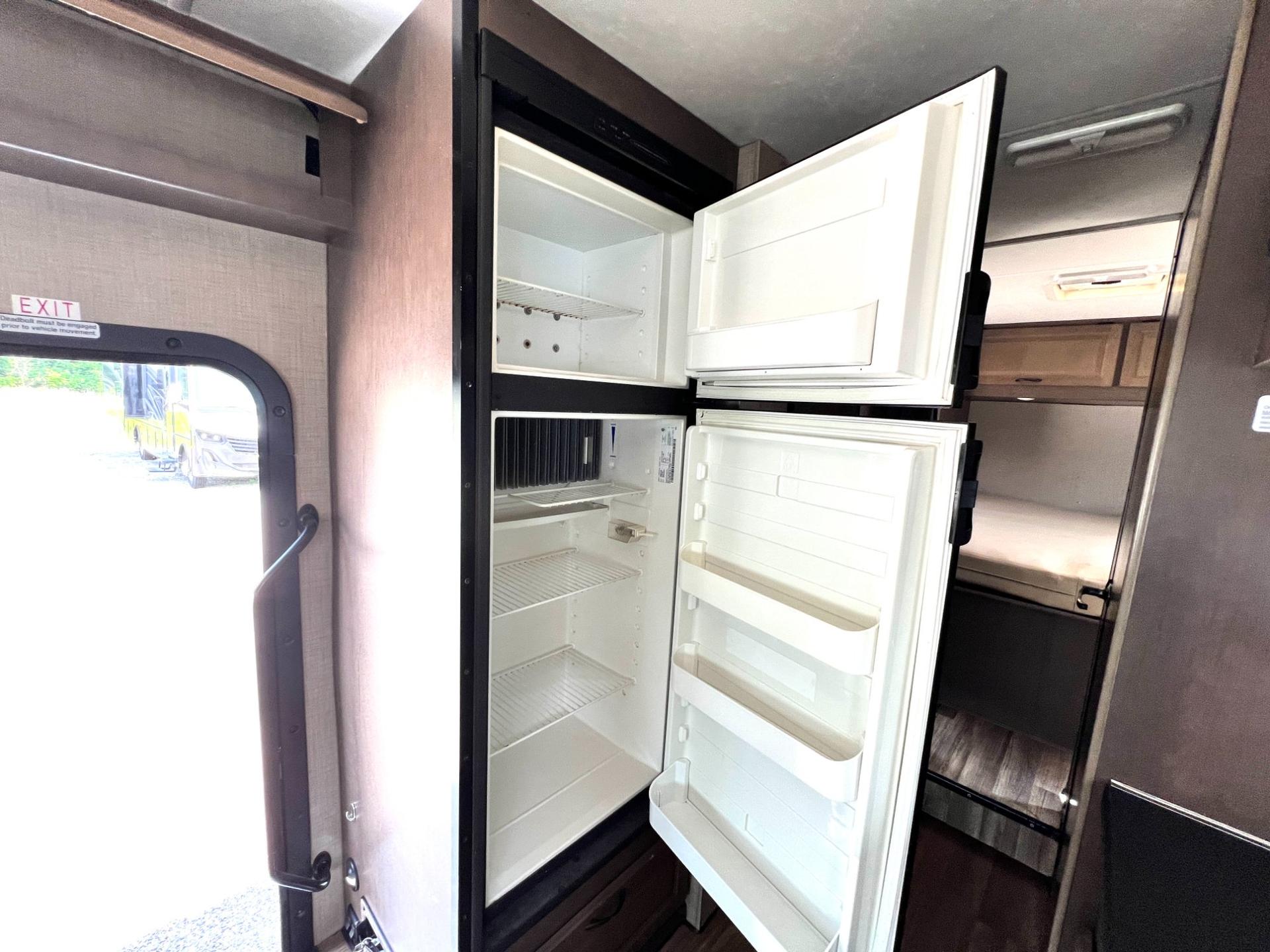 2019 Thor Motor Coach 2019 Thor Motor Coach Majestic - thumbnail 28