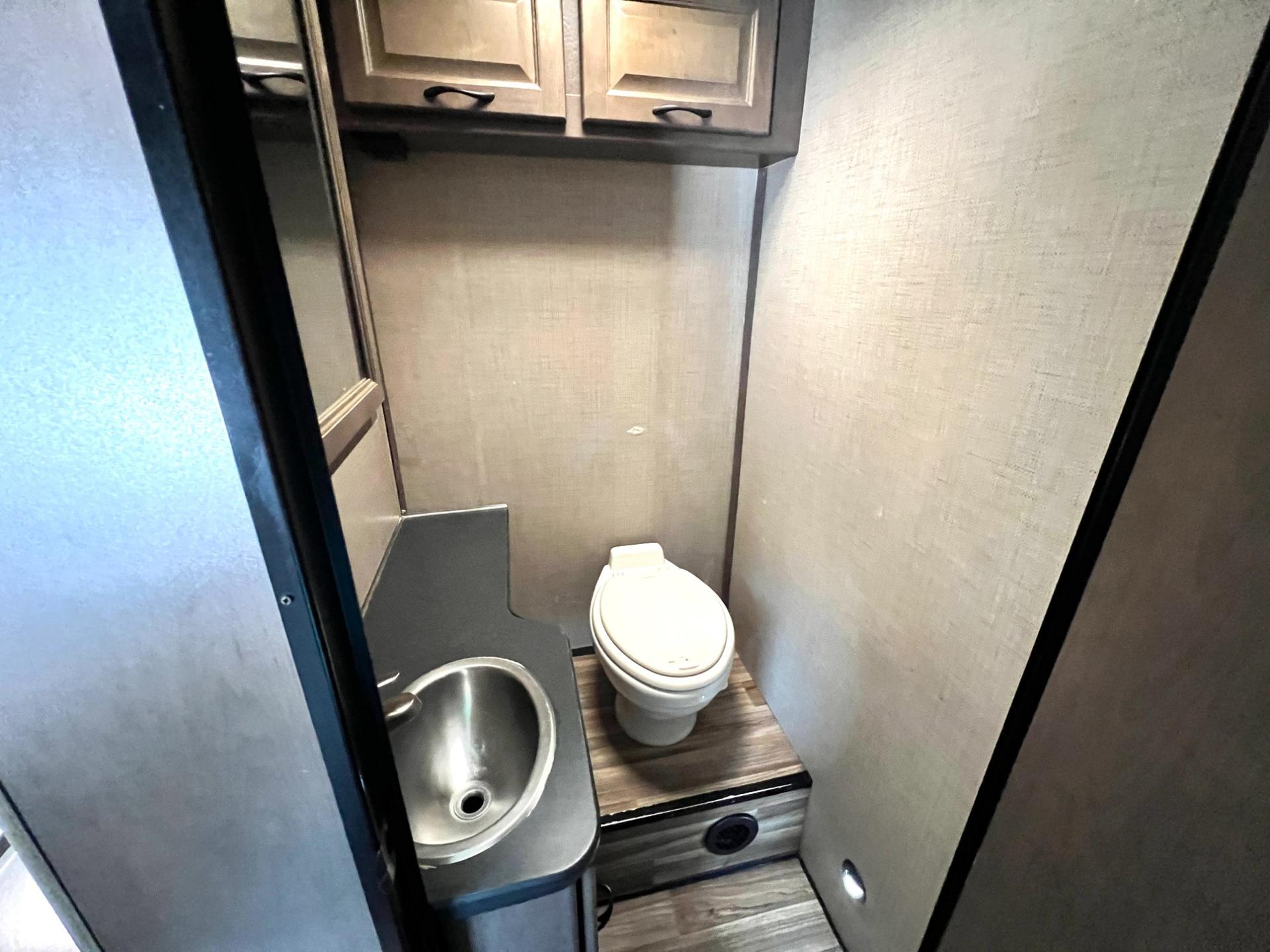 2019 Thor Motor Coach 2019 Thor Motor Coach Majestic - thumbnail 29