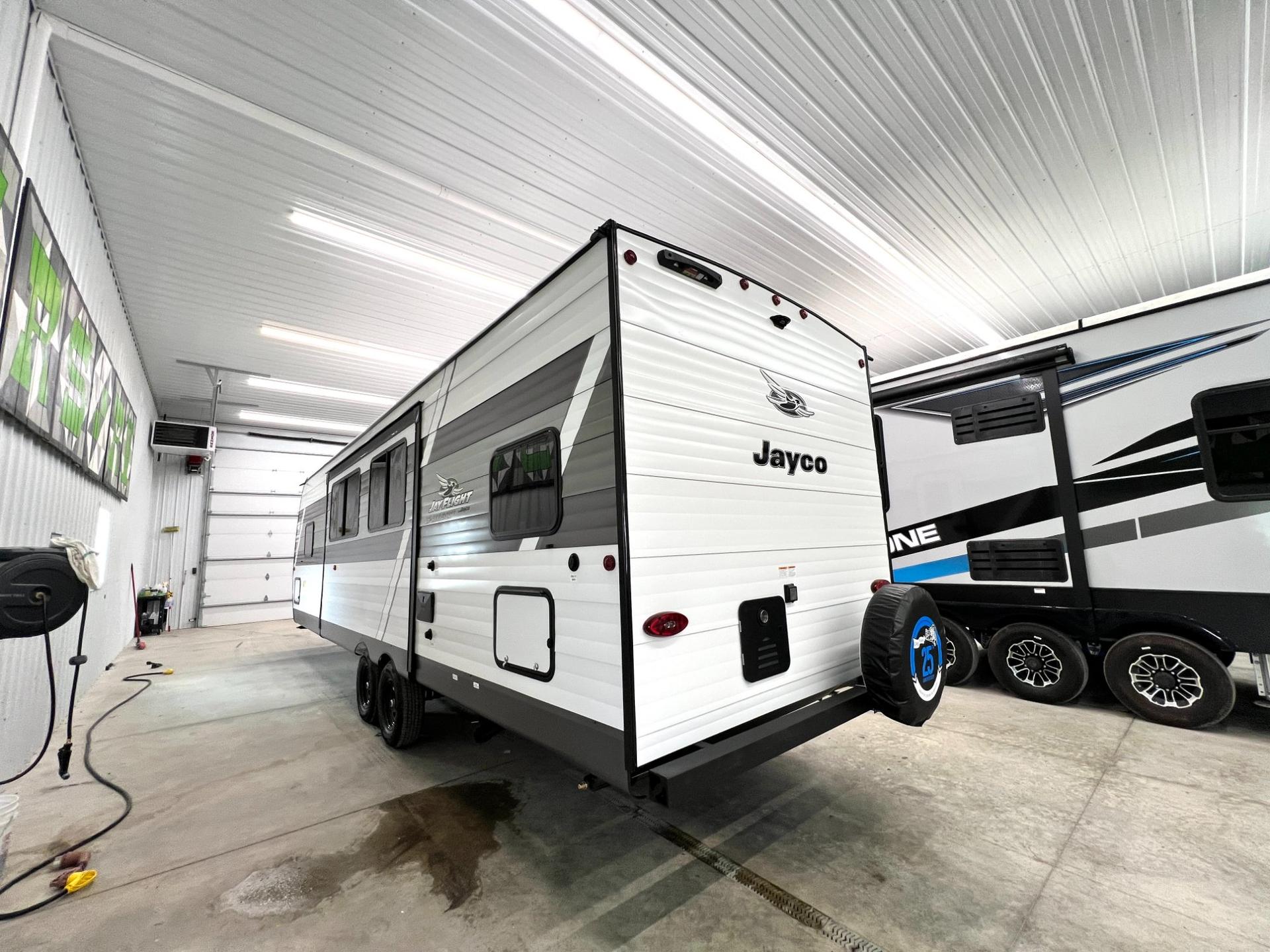 2027 Jayco 2027 Jayco Jay Flight - thumbnail 4