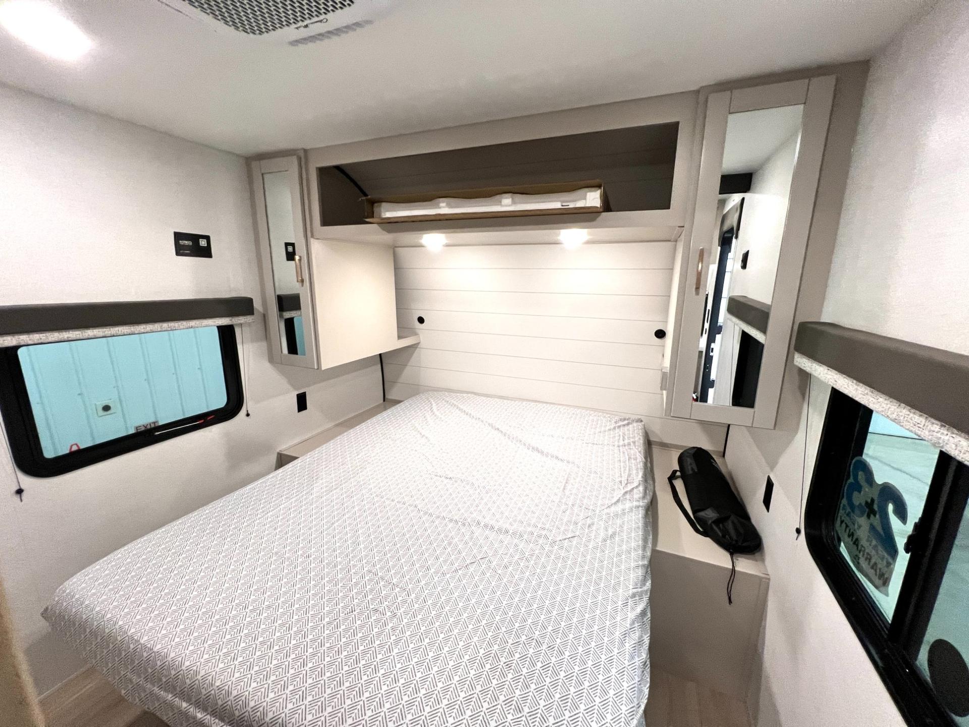2027 Jayco 2027 Jayco Jay Flight - thumbnail 35