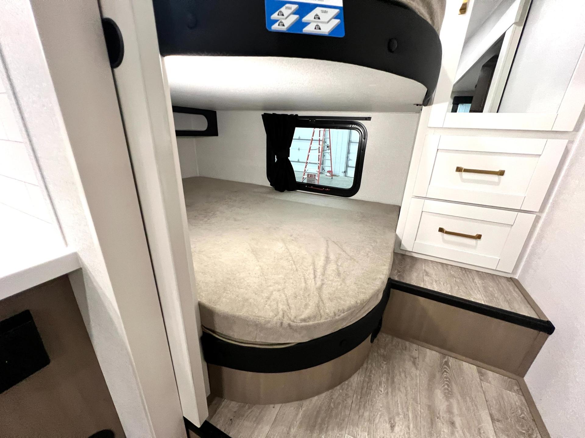 2027 Jayco 2027 Jayco Eagle - thumbnail 32