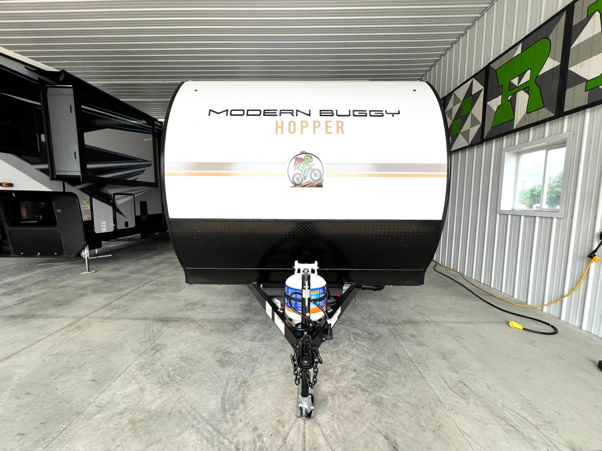 2027 Modern Buggy 2027 Modern Buggy Hopper - thumbnail 2