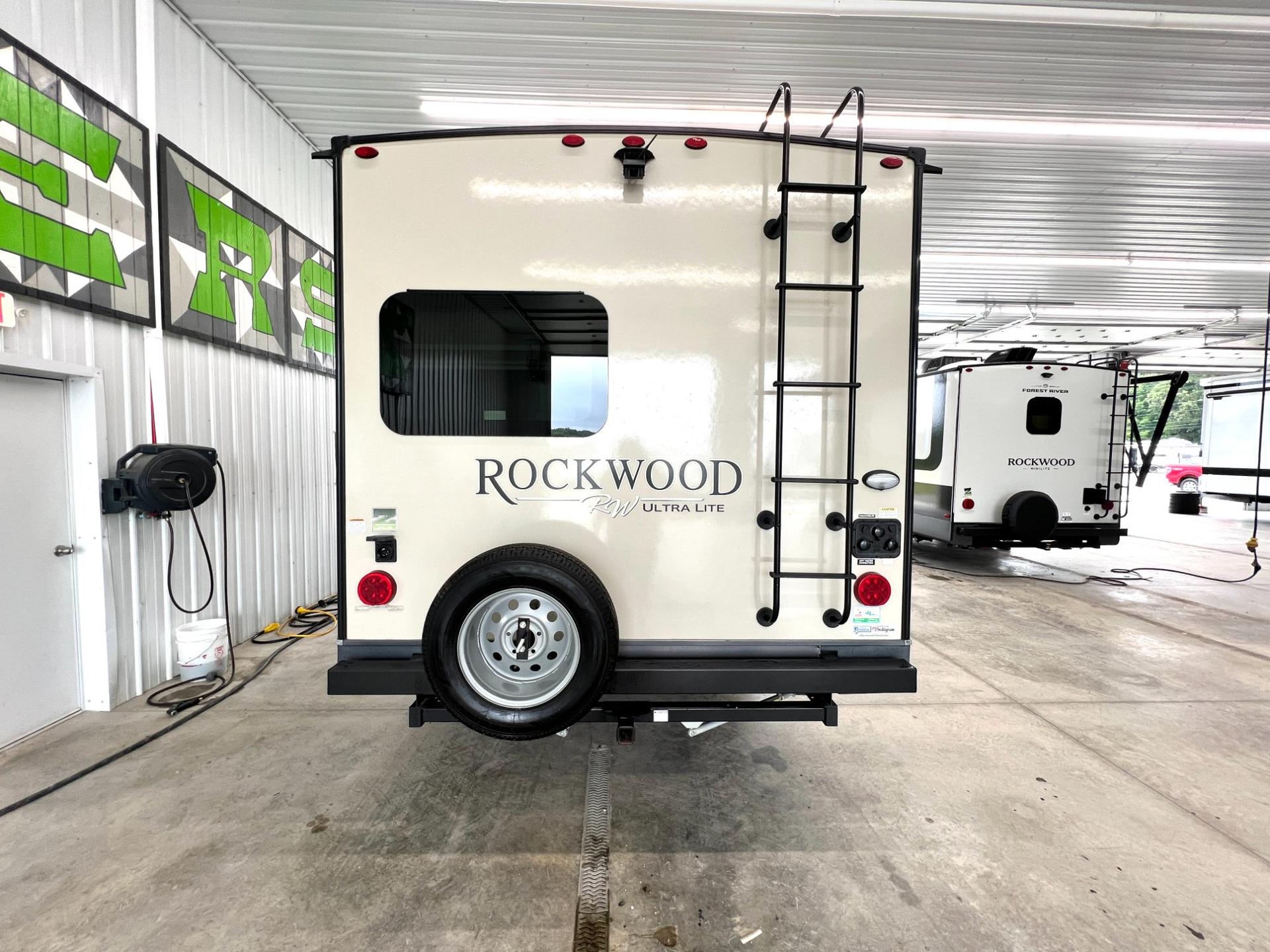 2021 Forest River 2021 Forest River Rockwood Ultra Lite - thumbnail 4
