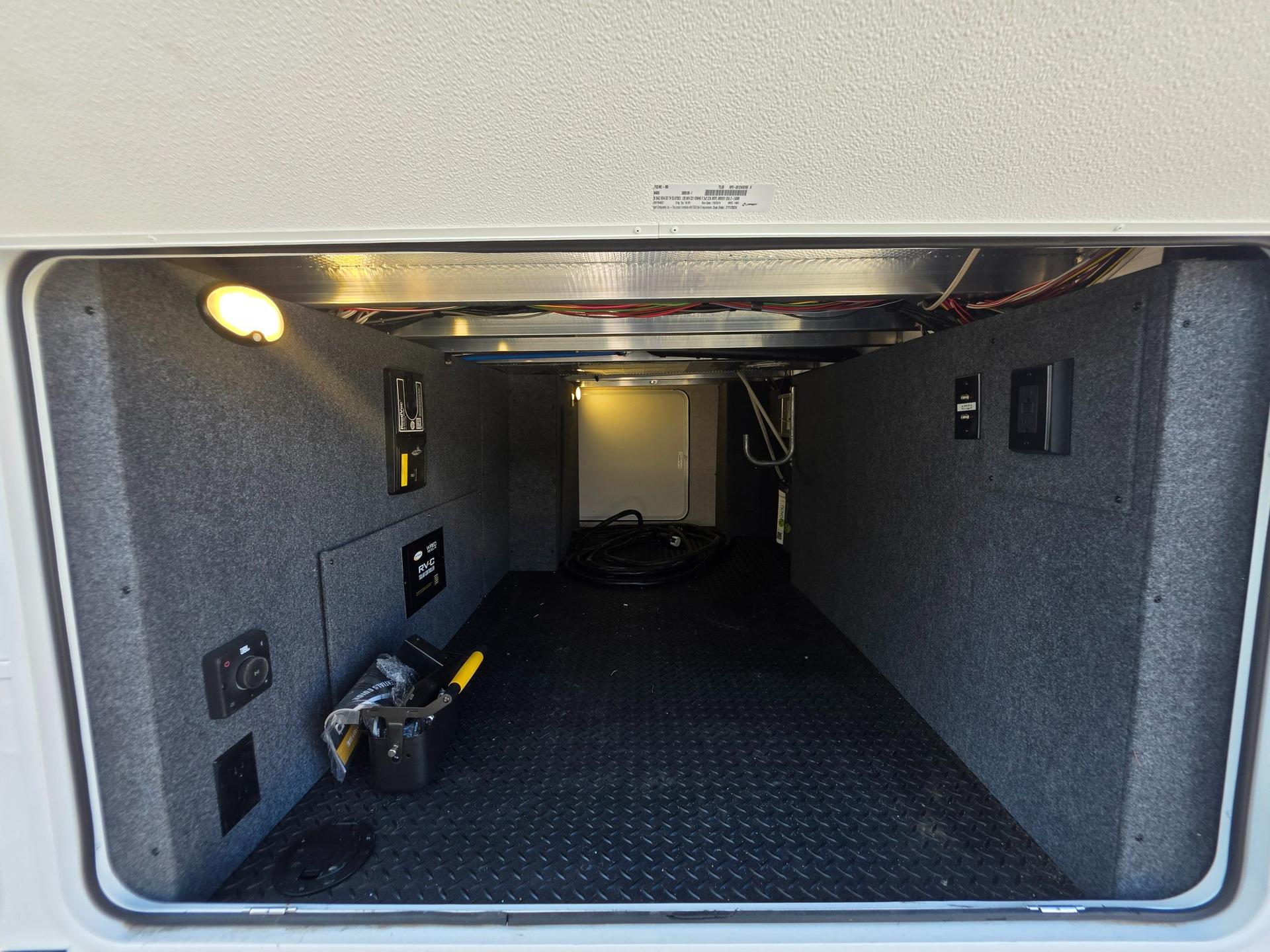 2025 Jayco 2025 Jayco North Point - thumbnail 6