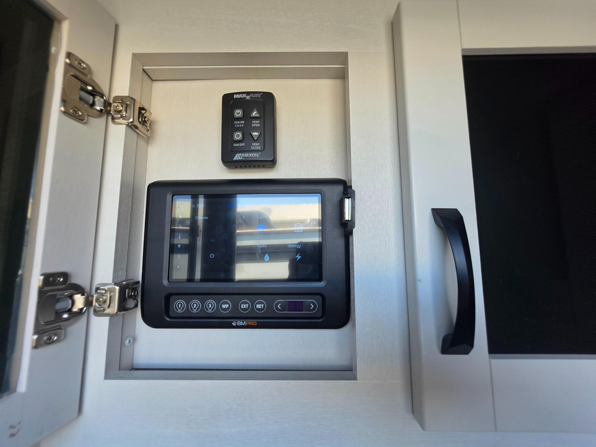 2025 Jayco 2025 Jayco North Point - thumbnail 11
