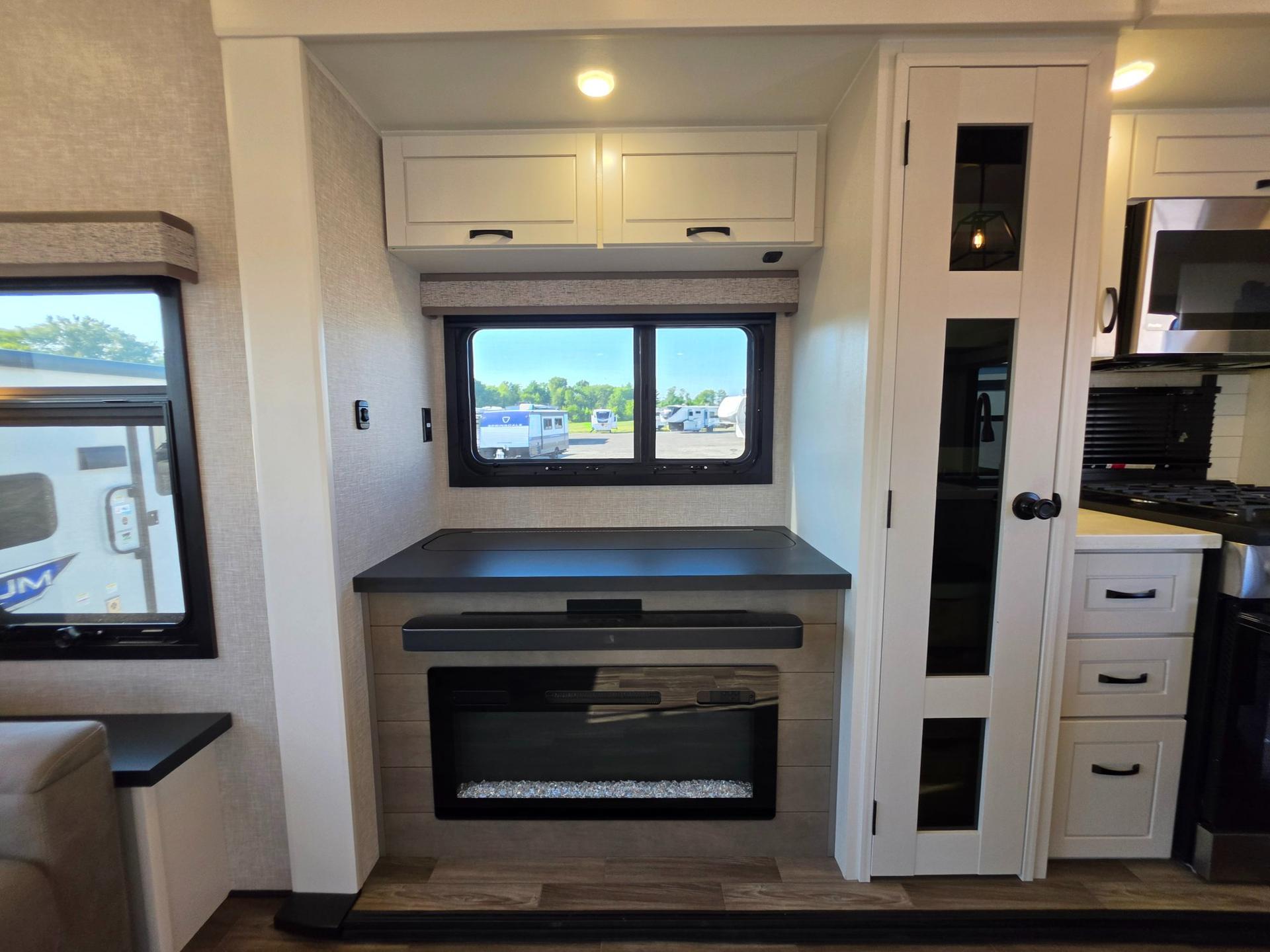2025 Jayco 2025 Jayco North Point - thumbnail 17
