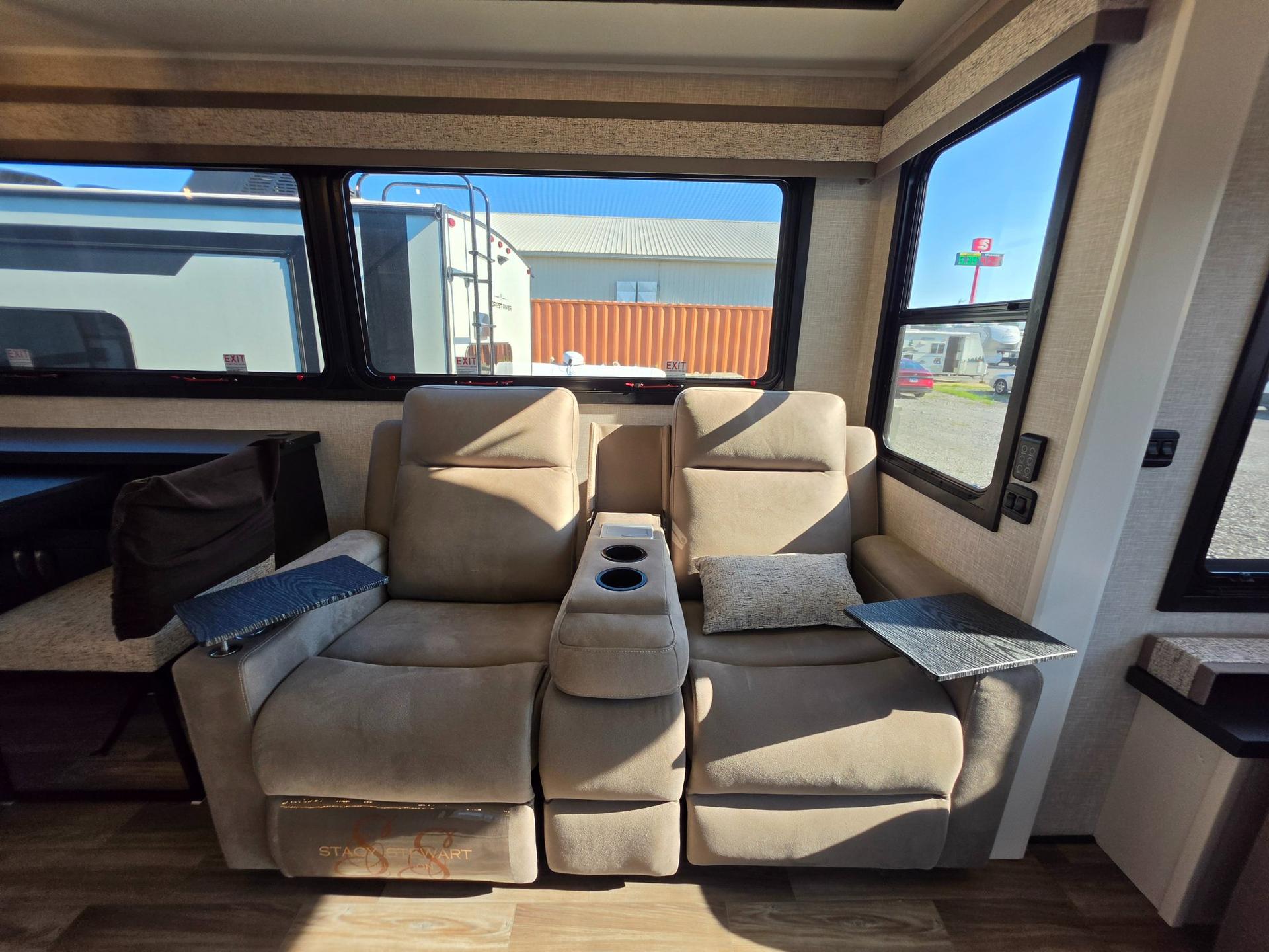 2025 Jayco 2025 Jayco North Point - thumbnail 19