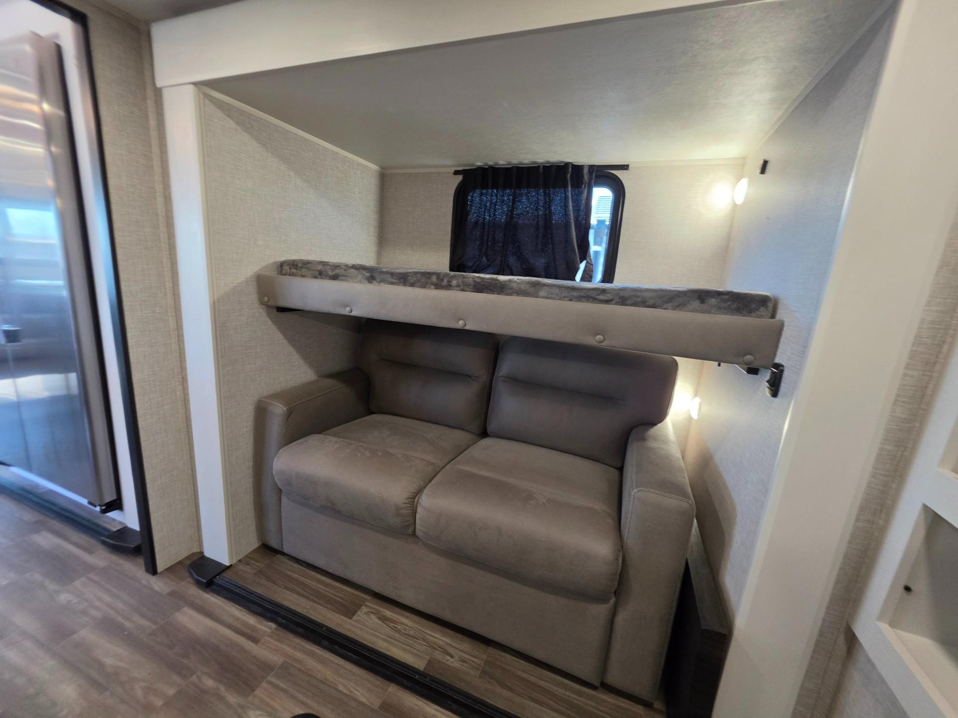 2025 Jayco 2025 Jayco North Point - thumbnail 36